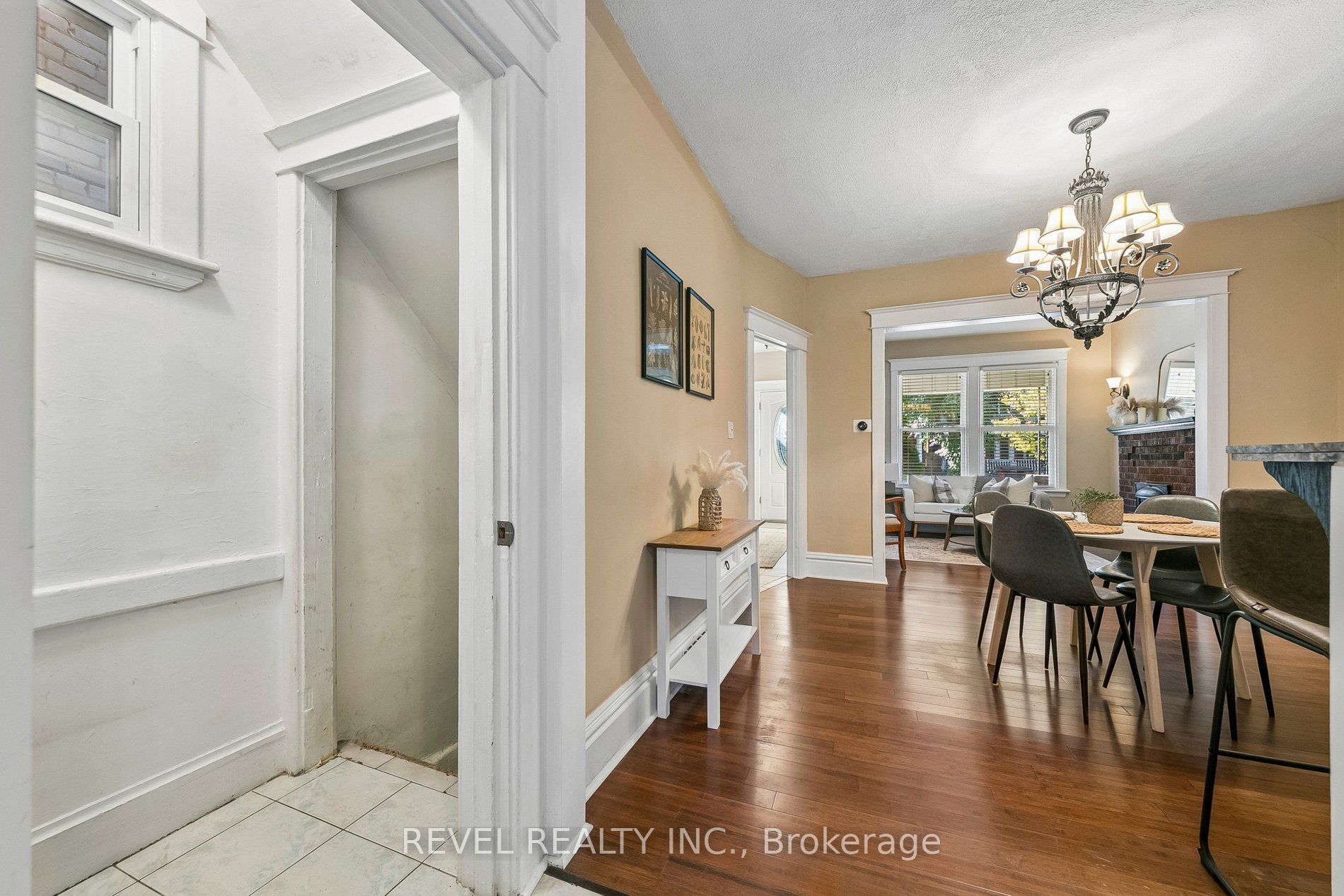 36 Holton Avenue N Property Photo 22
