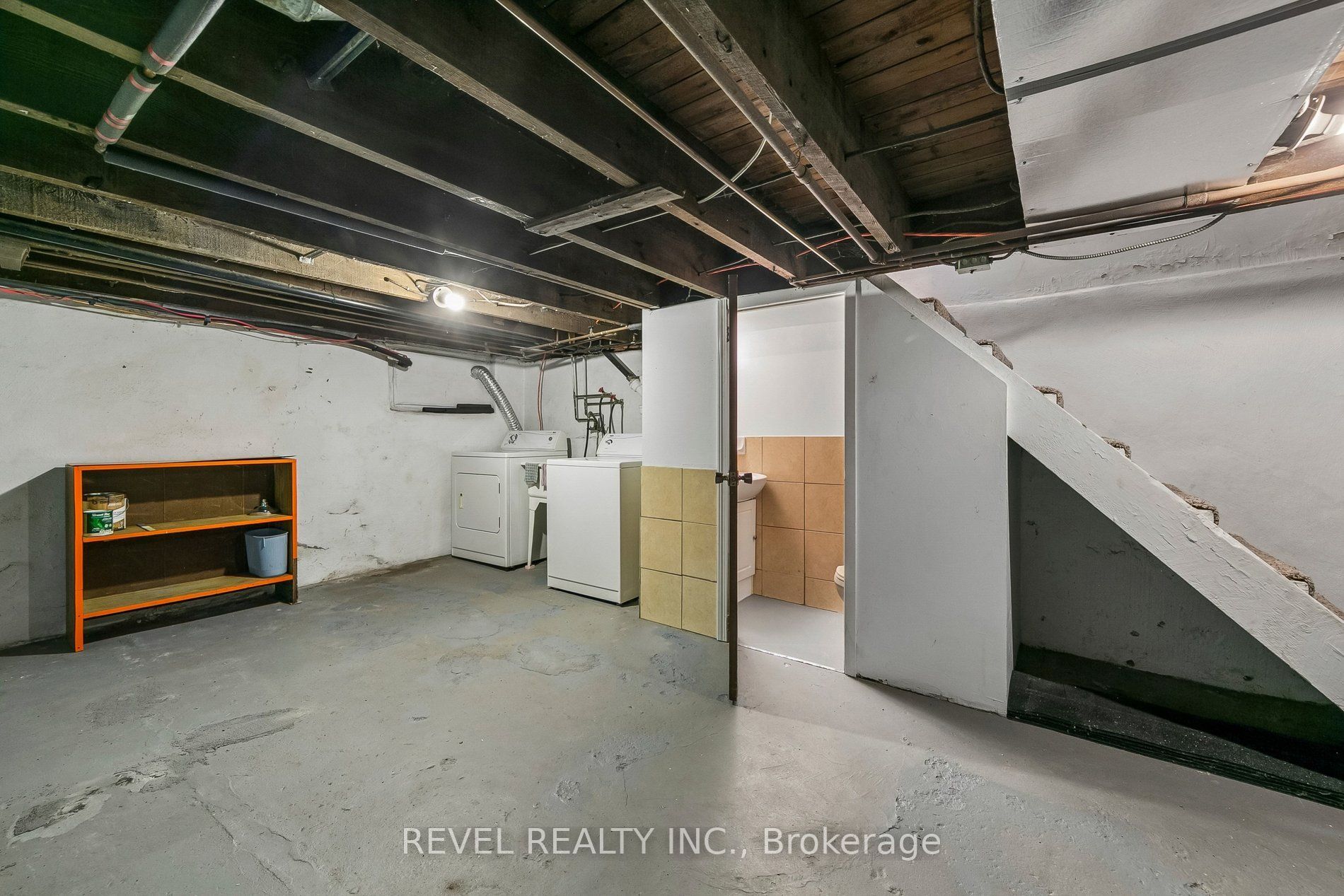 36 Holton Avenue N Property Photo 39