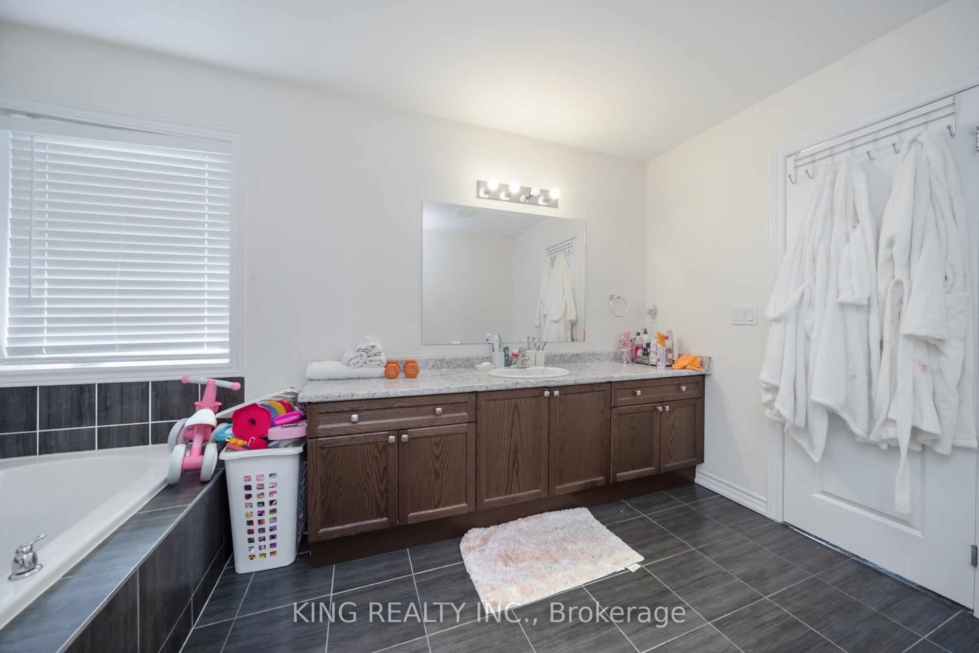 7 Todd Crescent Property Photo 30