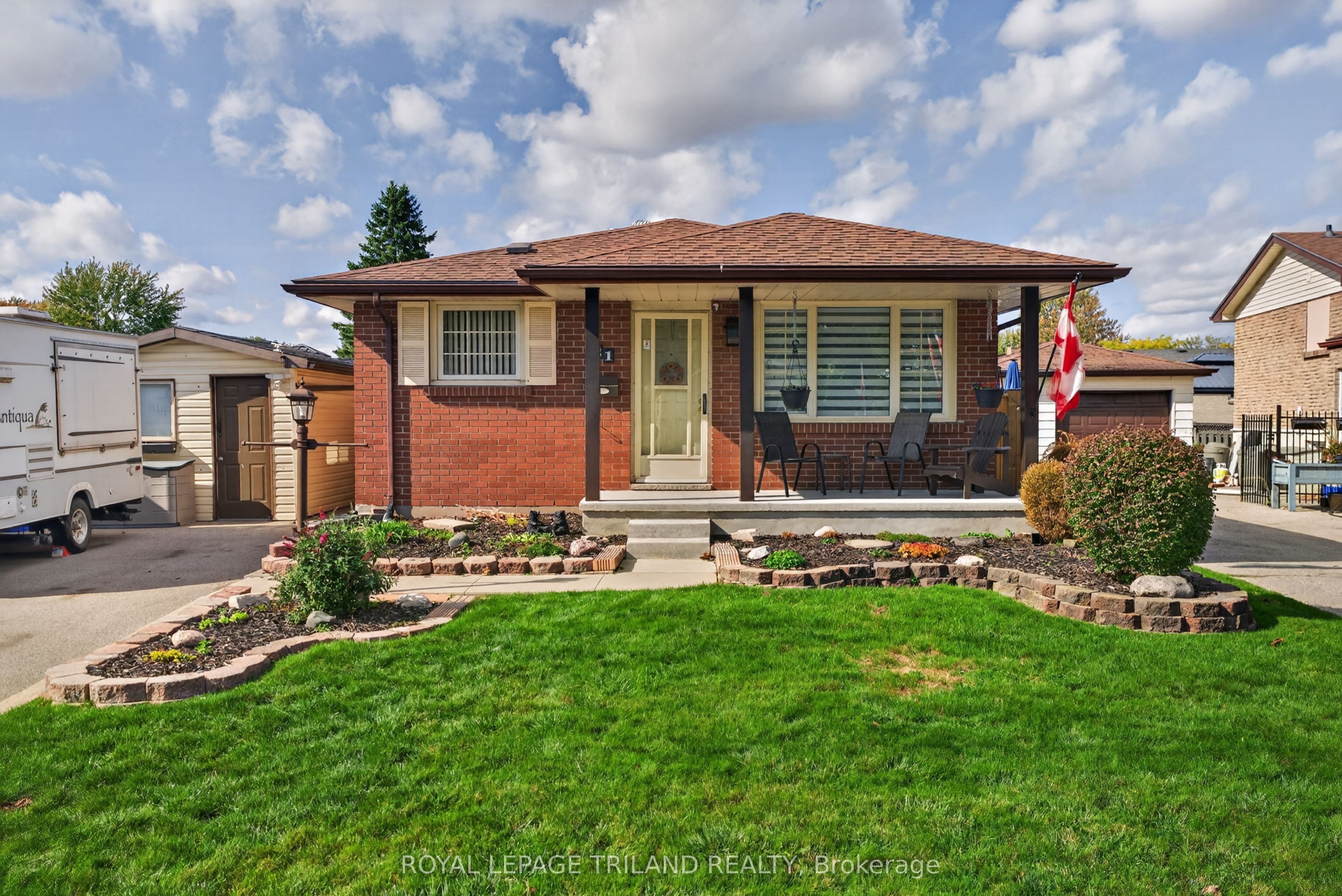 21 Jena Crescent Property Photo 1