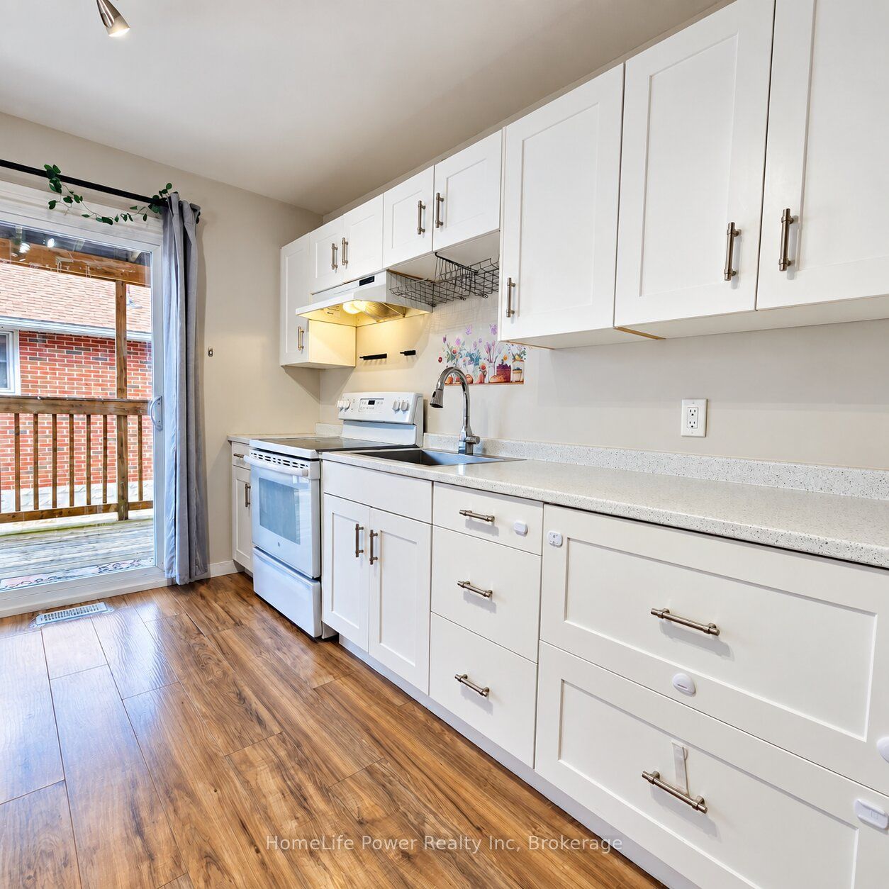 112 Heiman Street 2 Property Photo 8