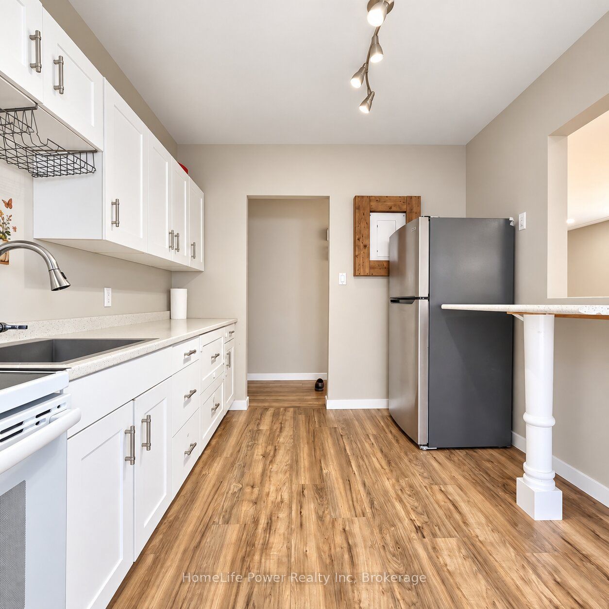 112 Heiman Street 2 Property Photo 10
