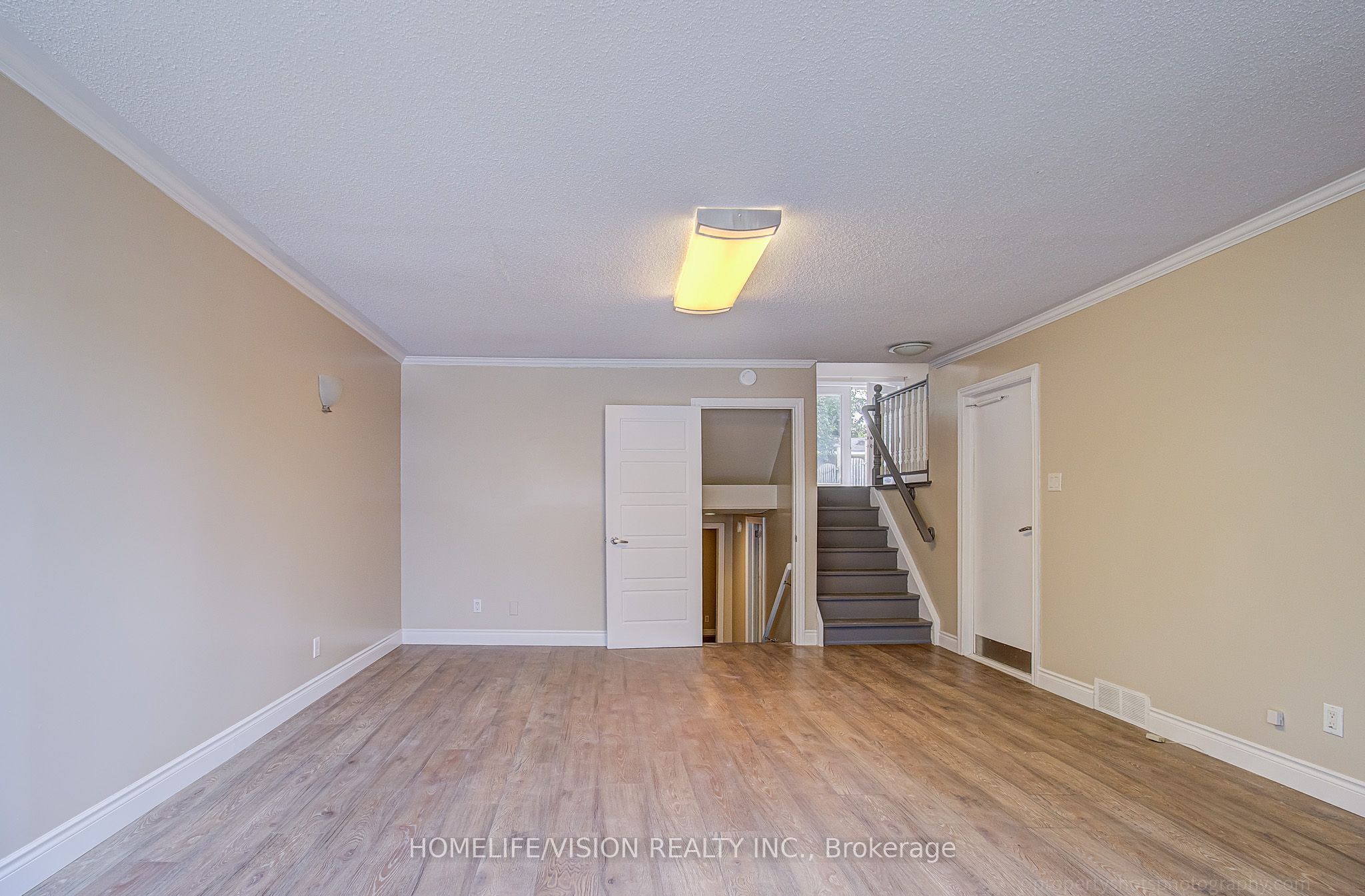 25 Radcliffe Drive Property Photo 4