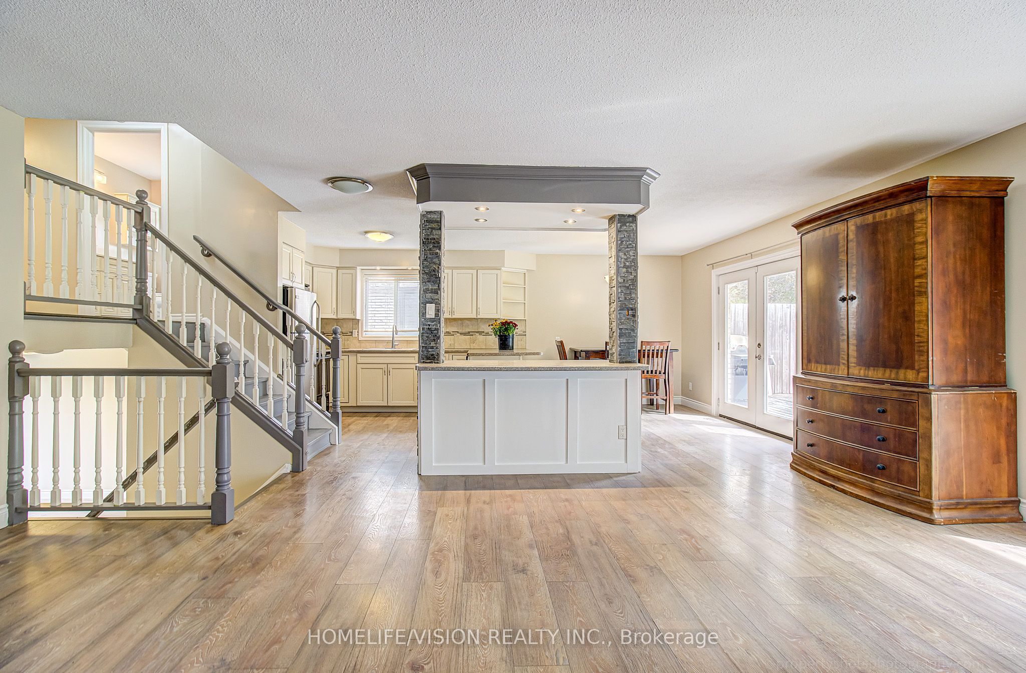 25 Radcliffe Drive Property Photo 8