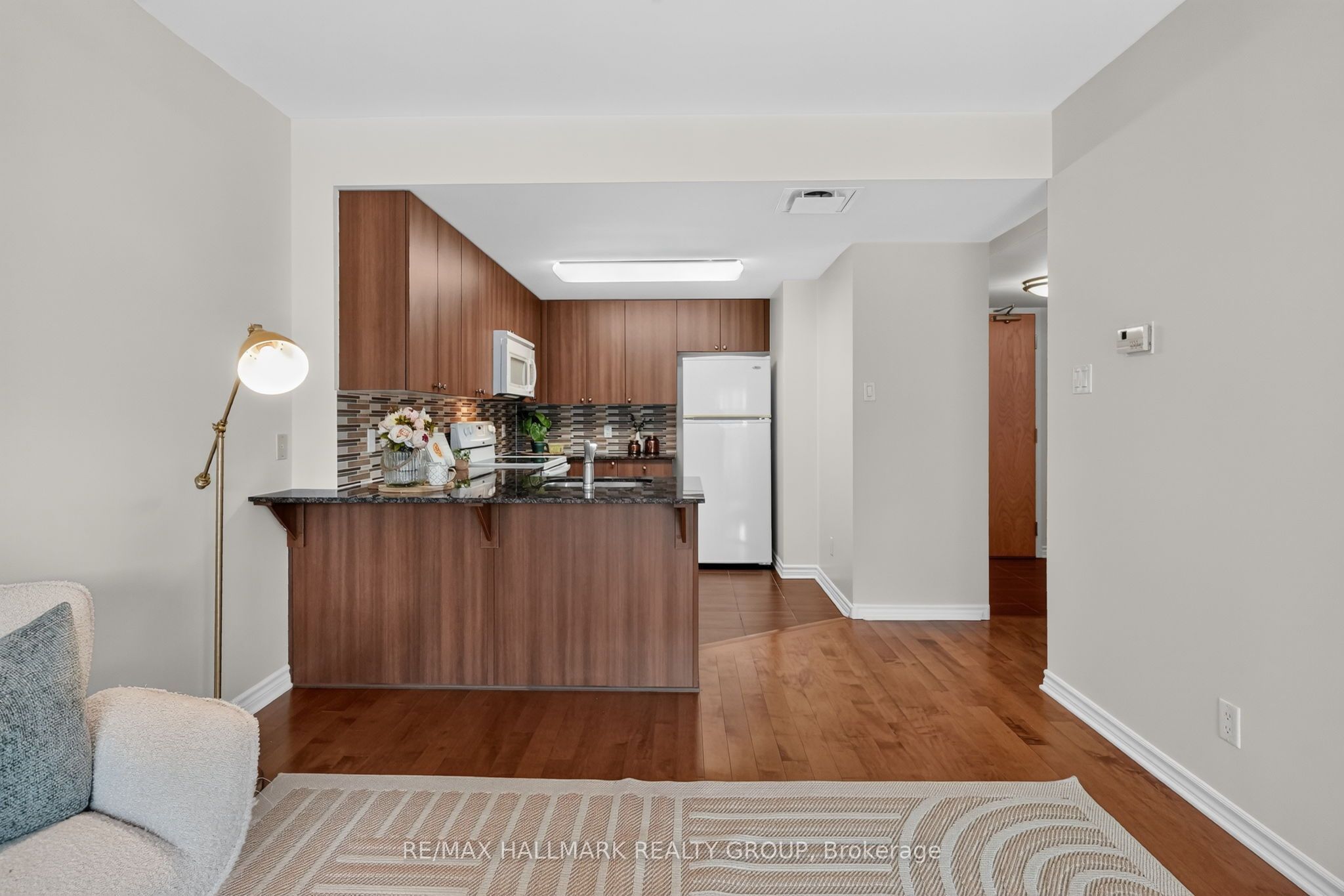 250 Lett Street 405 Property Photo 10