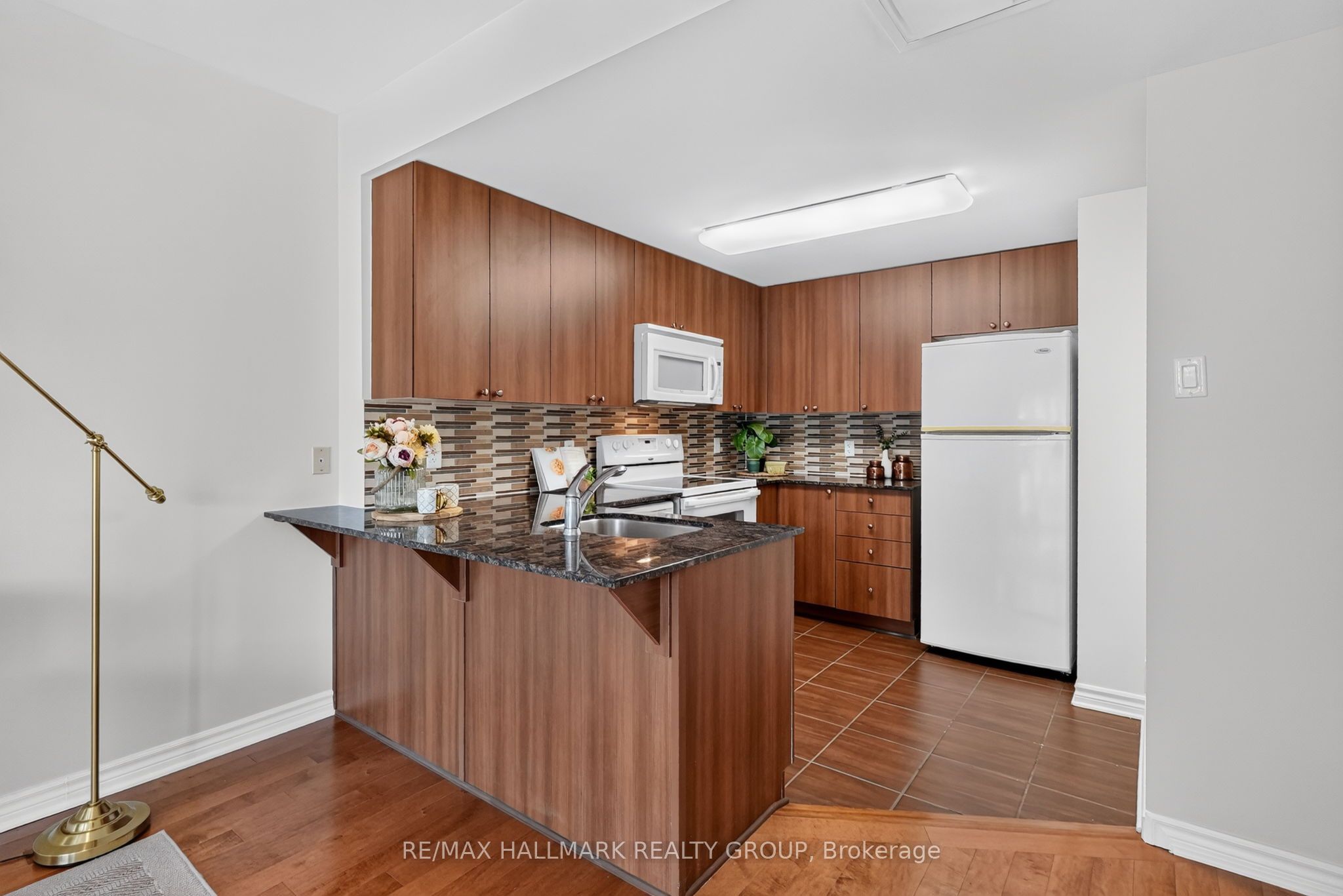250 Lett Street 405 Property Photo 11