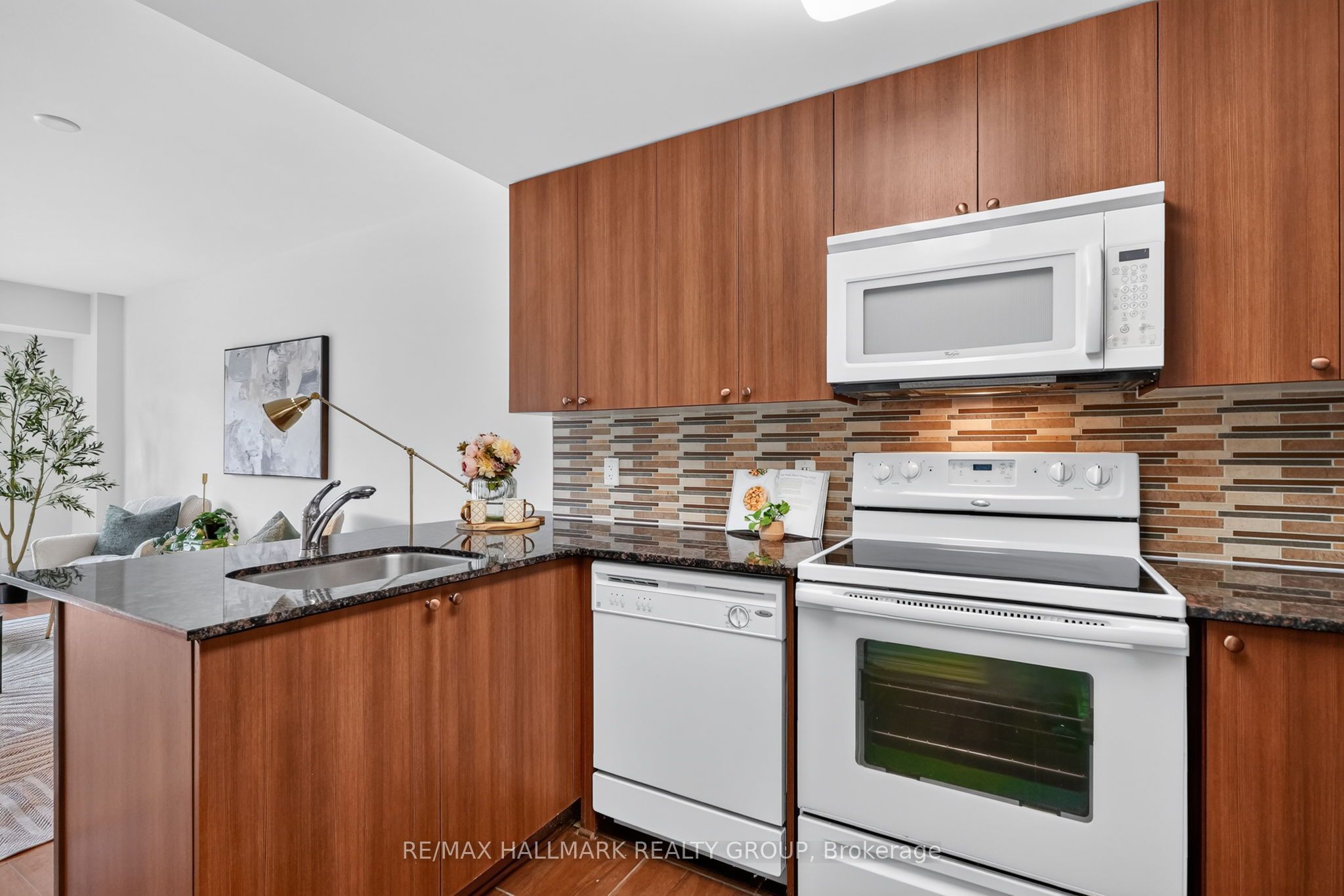 250 Lett Street 405 Property Photo 14