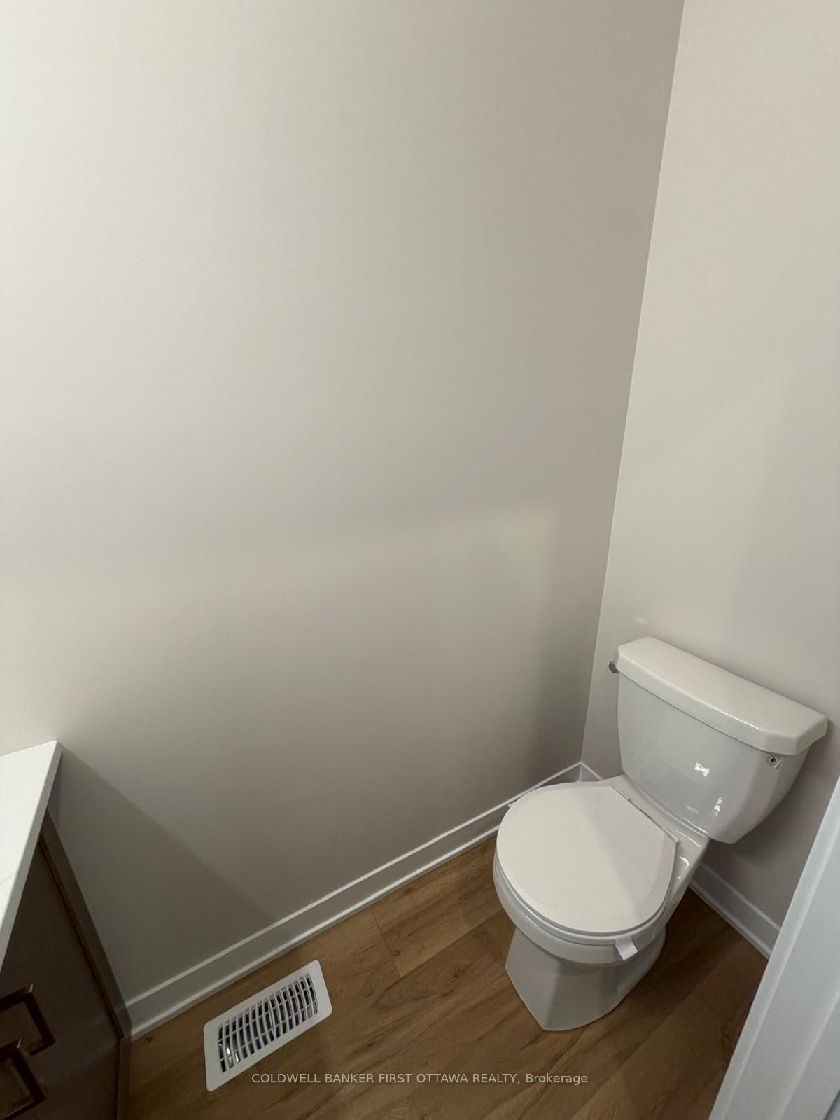 330 Stargrass Private Property Photo 12