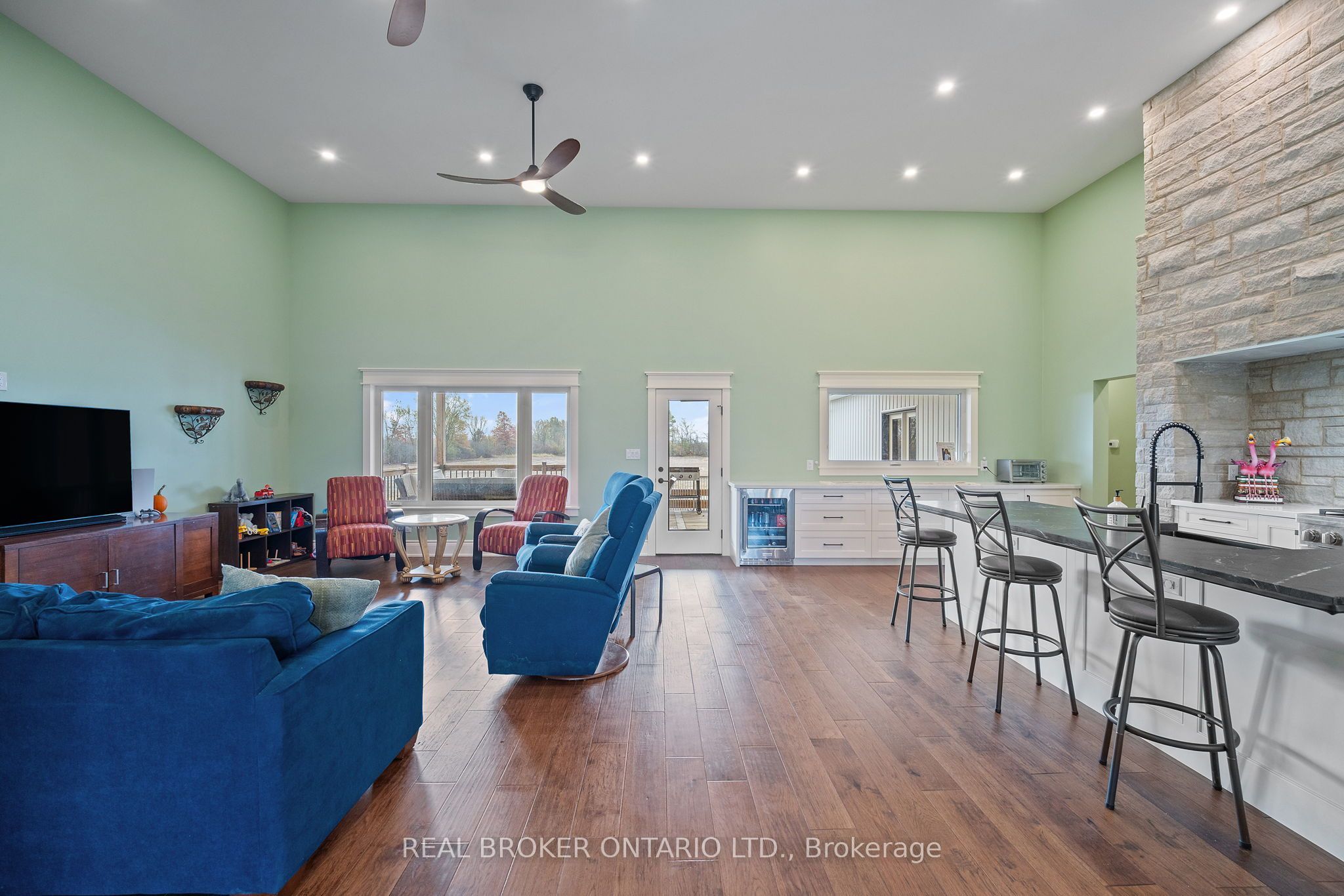 3809 Netherby Road Property Photo 6