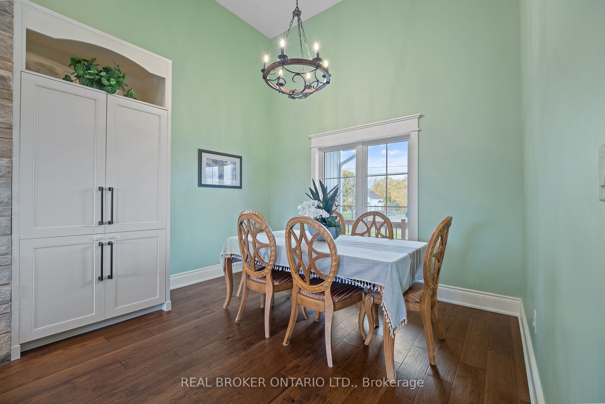 3809 Netherby Road Property Photo 7
