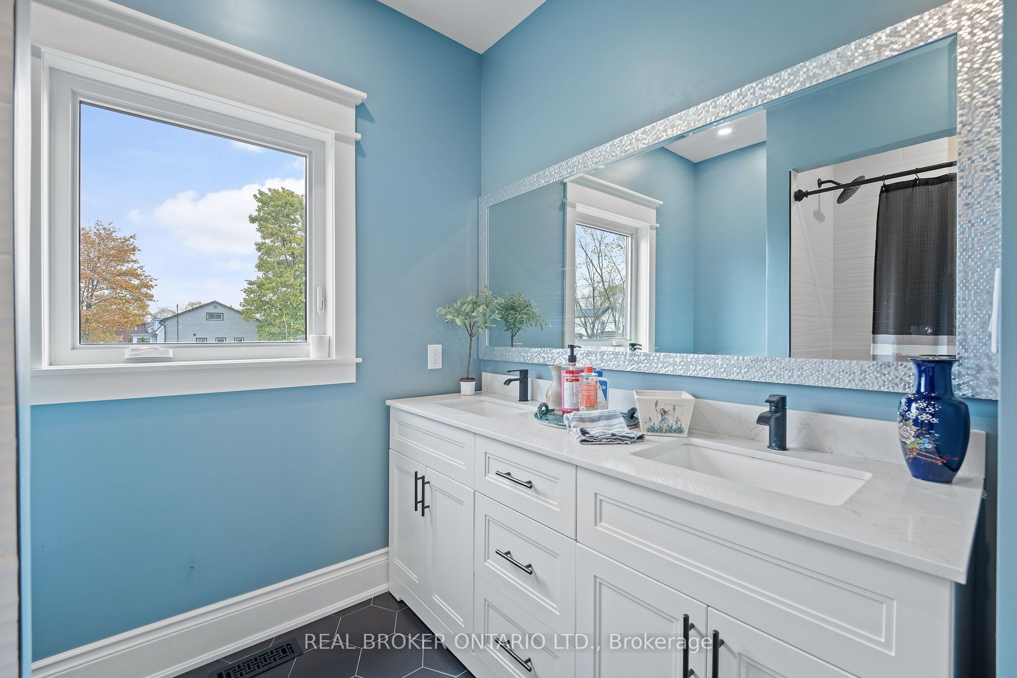 3809 Netherby Road Property Photo 20