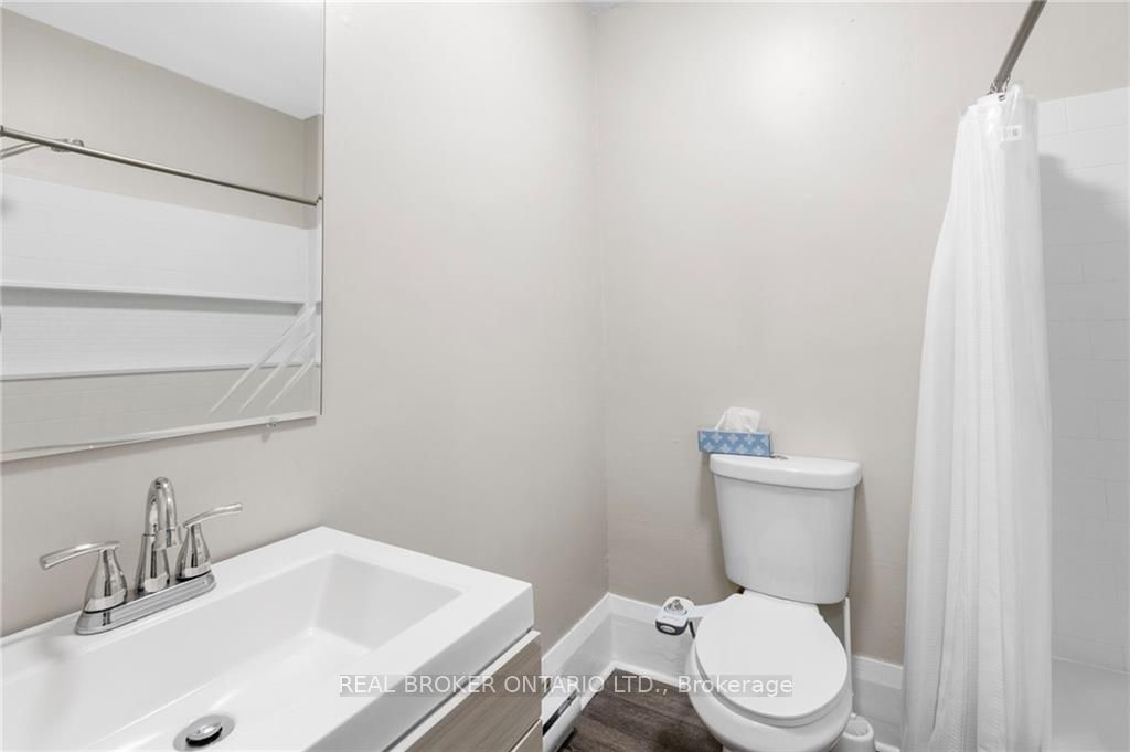 94 King Street W Property Photo 12