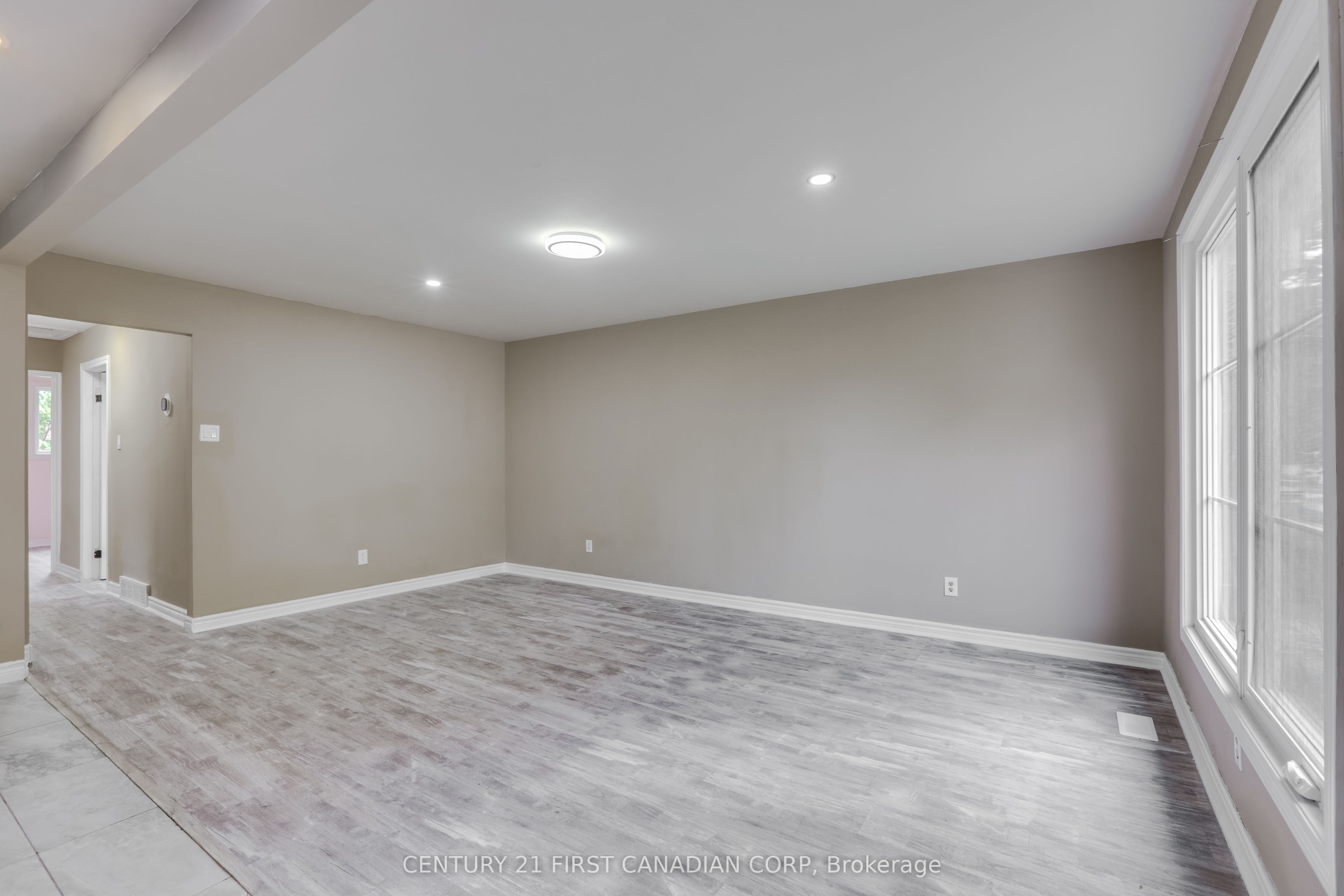 63 Renny Crescent Main Property Photo 6