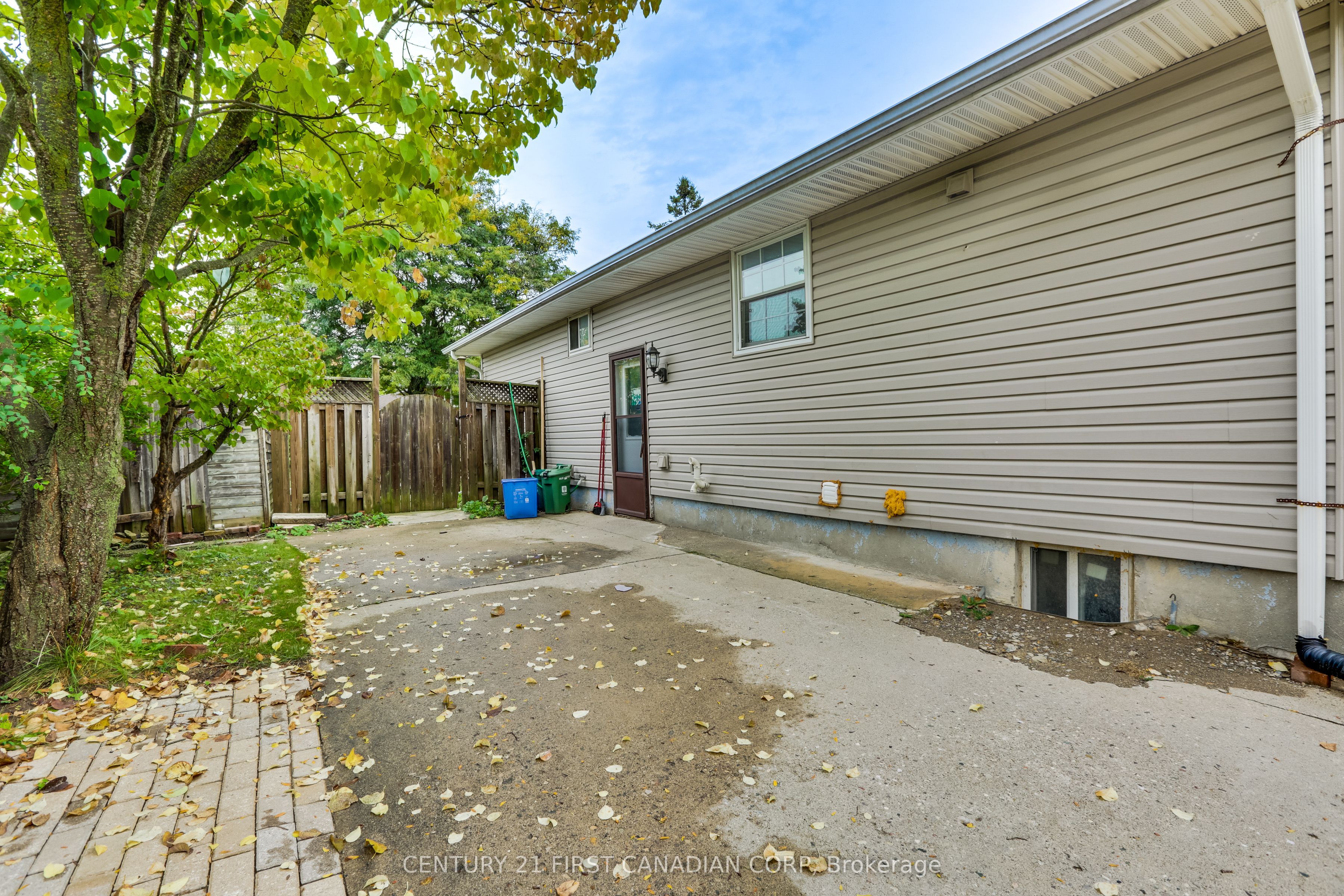 63 Renny Crescent Main Property Photo 17