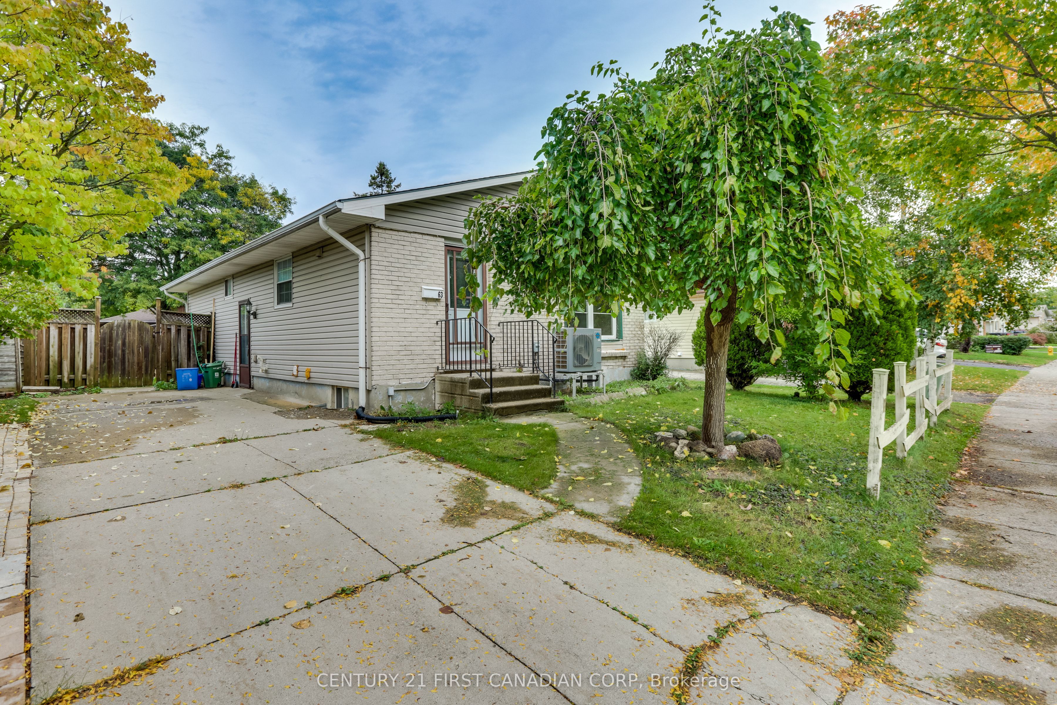 63 Renny Crescent Main Property Photo 21