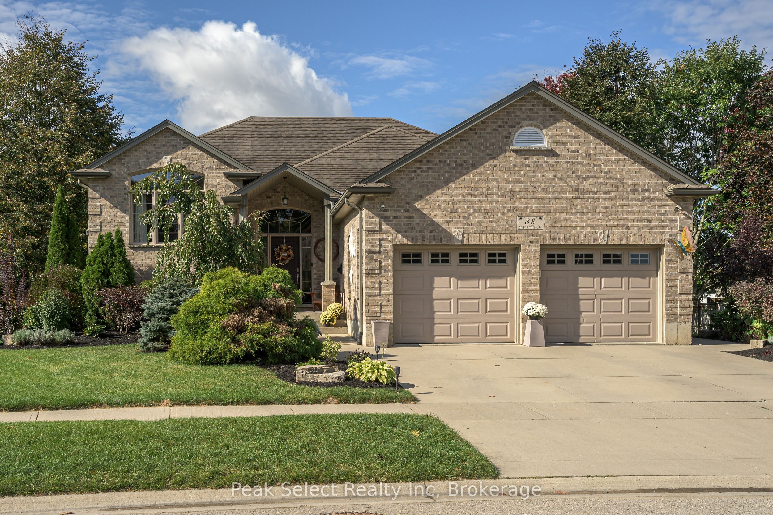 88 Saxonville Court Property Photo 1