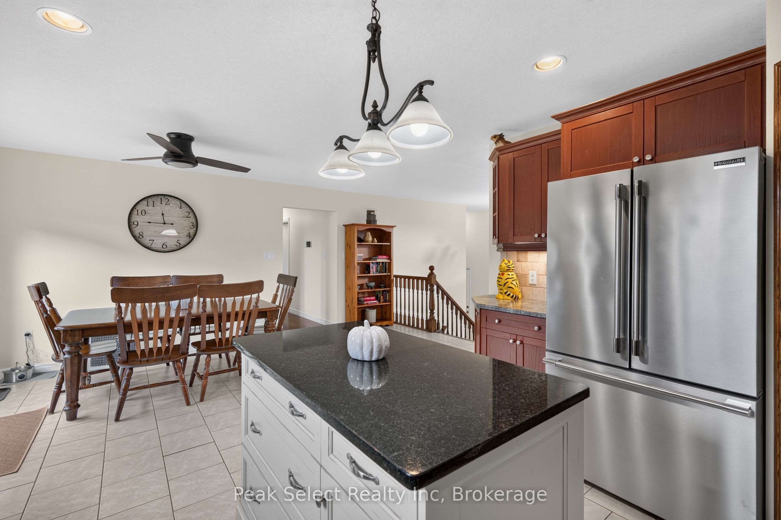 88 Saxonville Court Property Photo 12