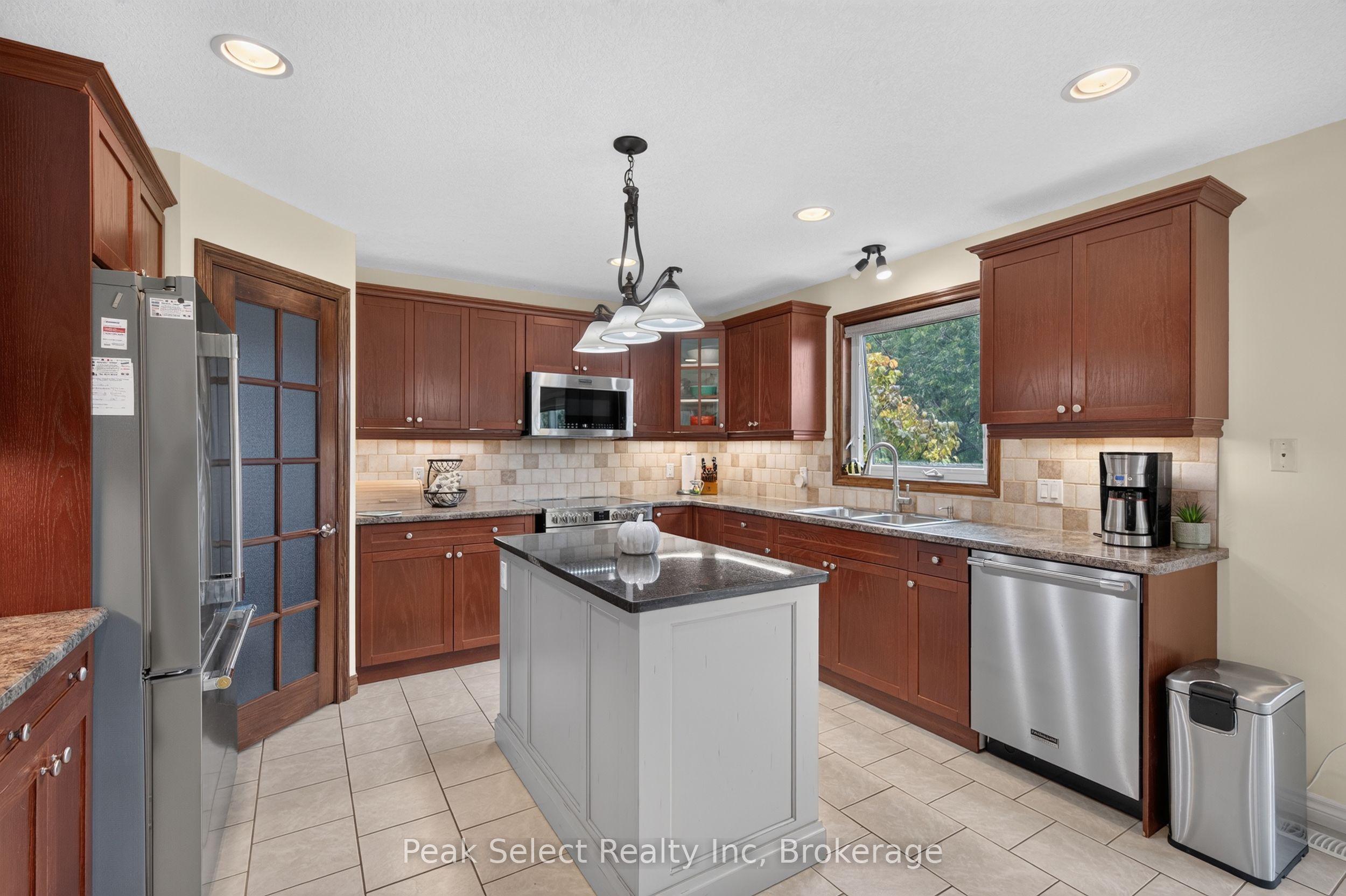 88 Saxonville Court Property Photo 14