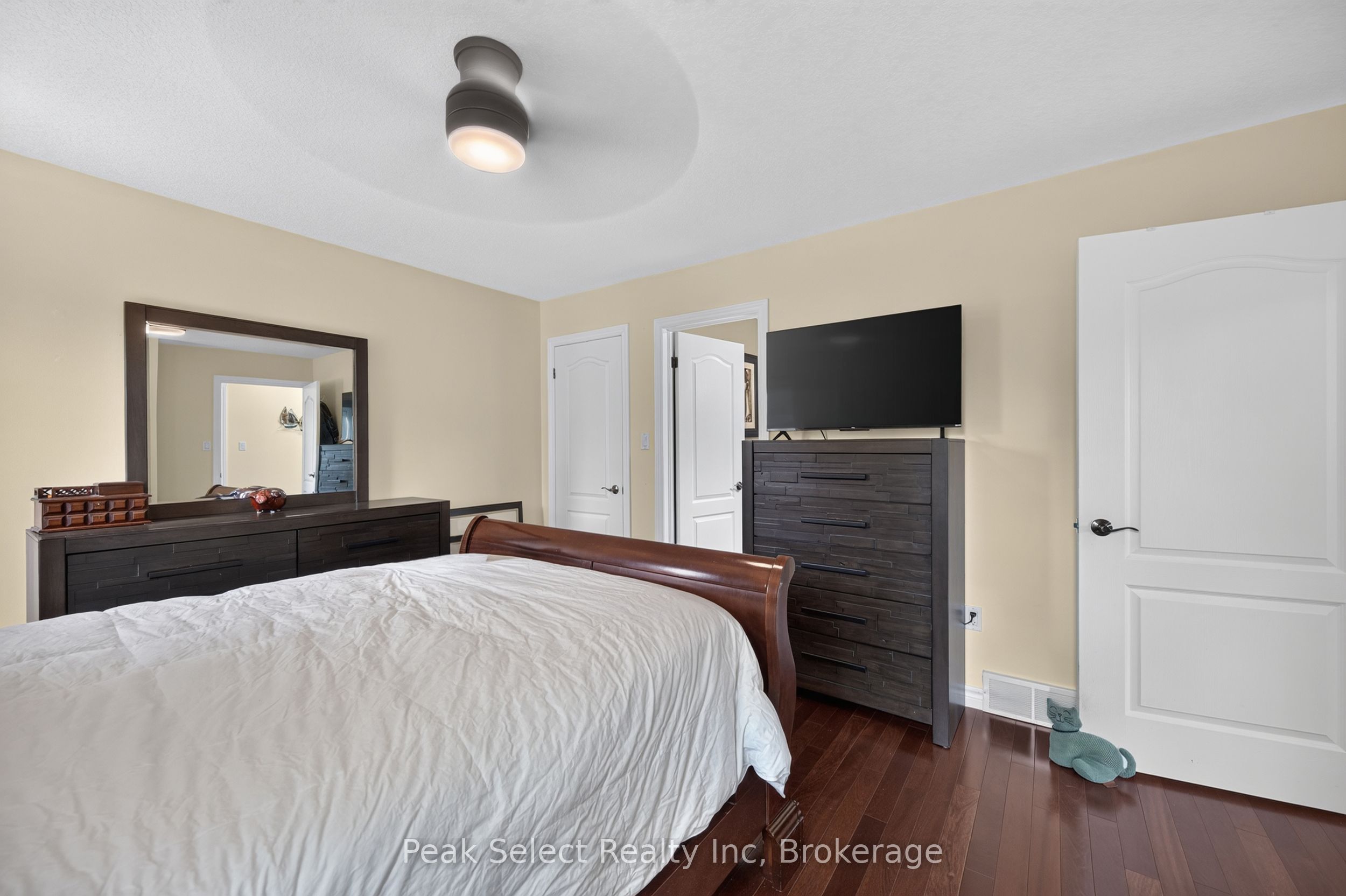 88 Saxonville Court Property Photo 17