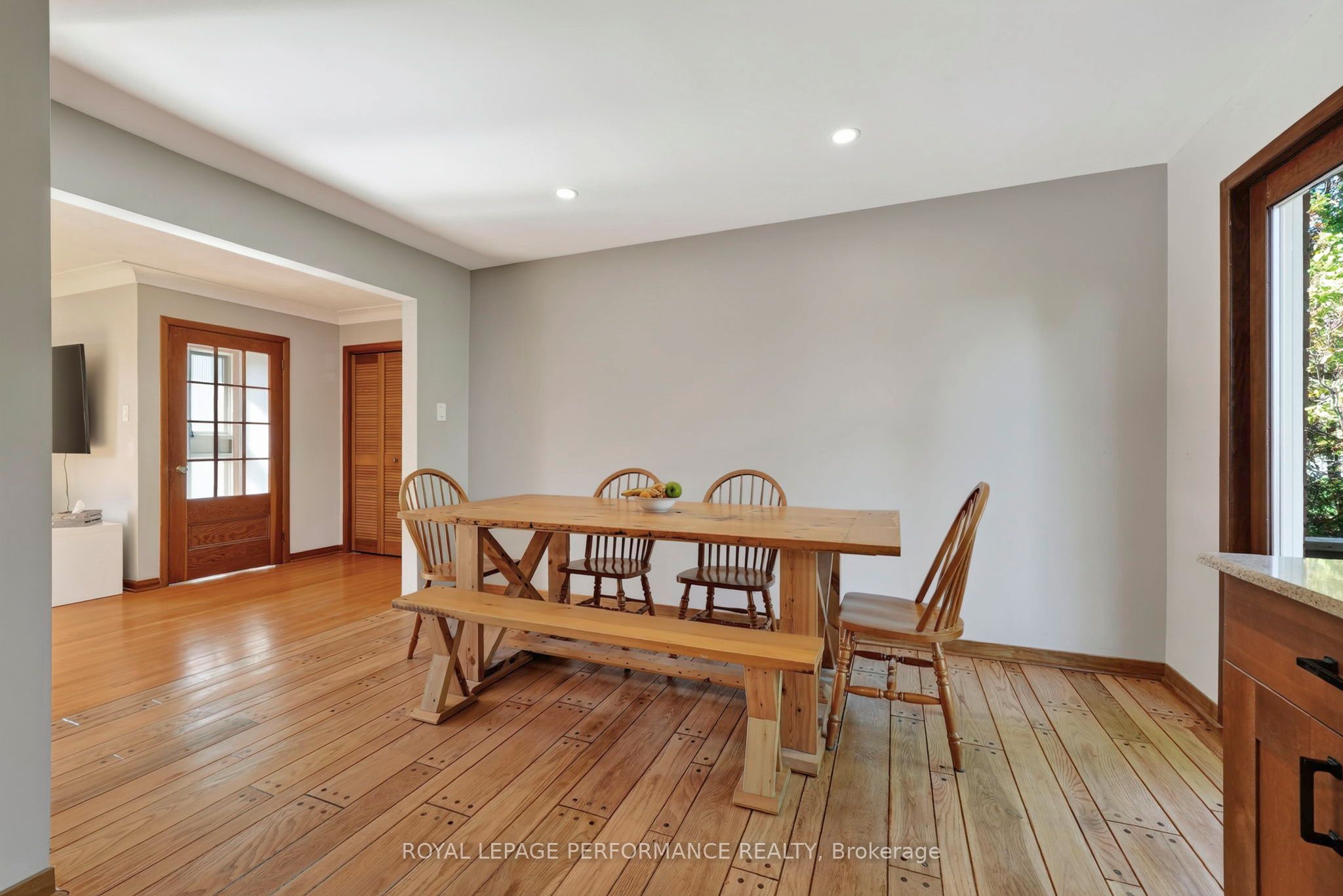 2761 Ross Avenue Property Photo 12