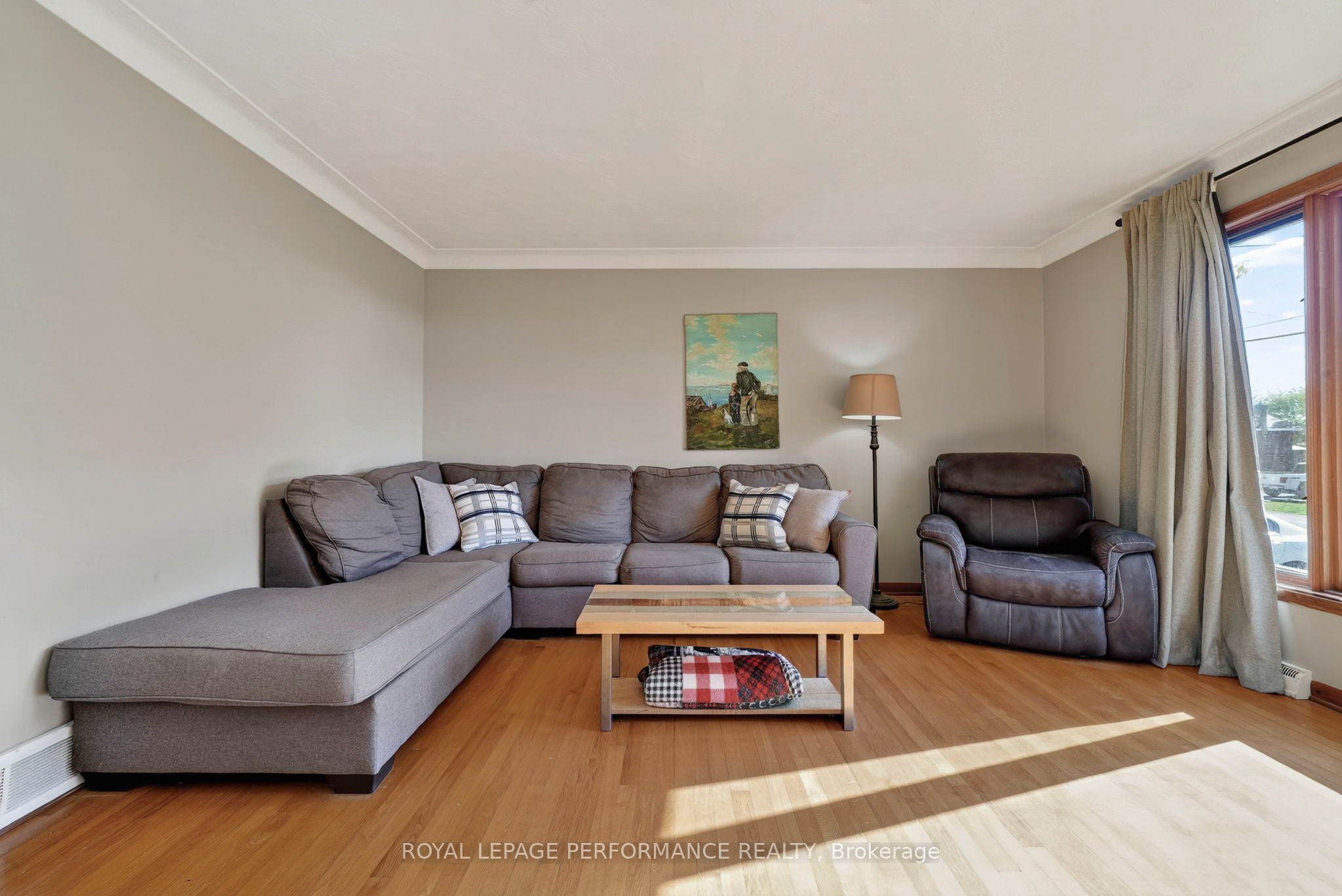 2761 Ross Avenue Property Photo 14