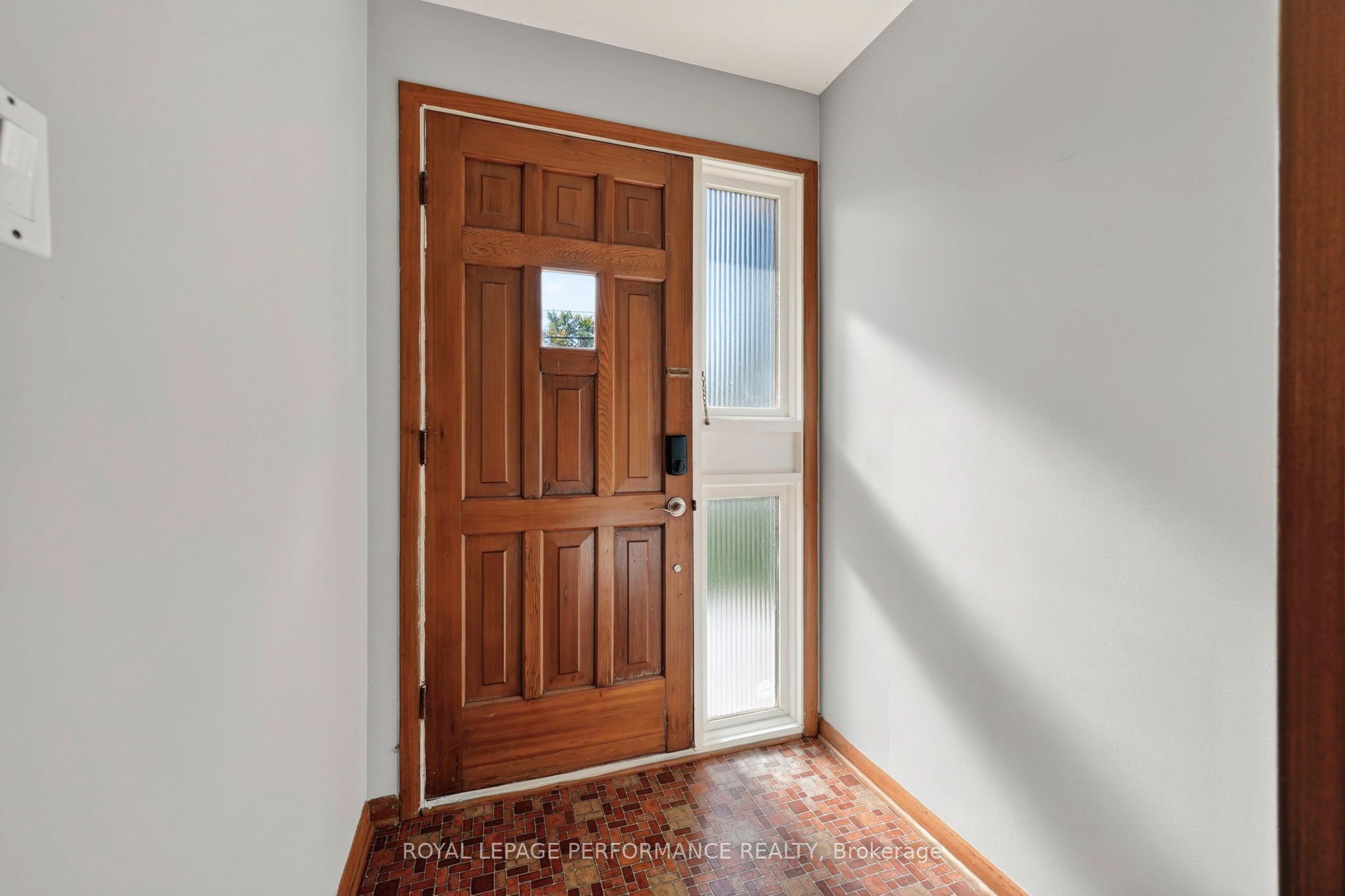2761 Ross Avenue Property Photo 16