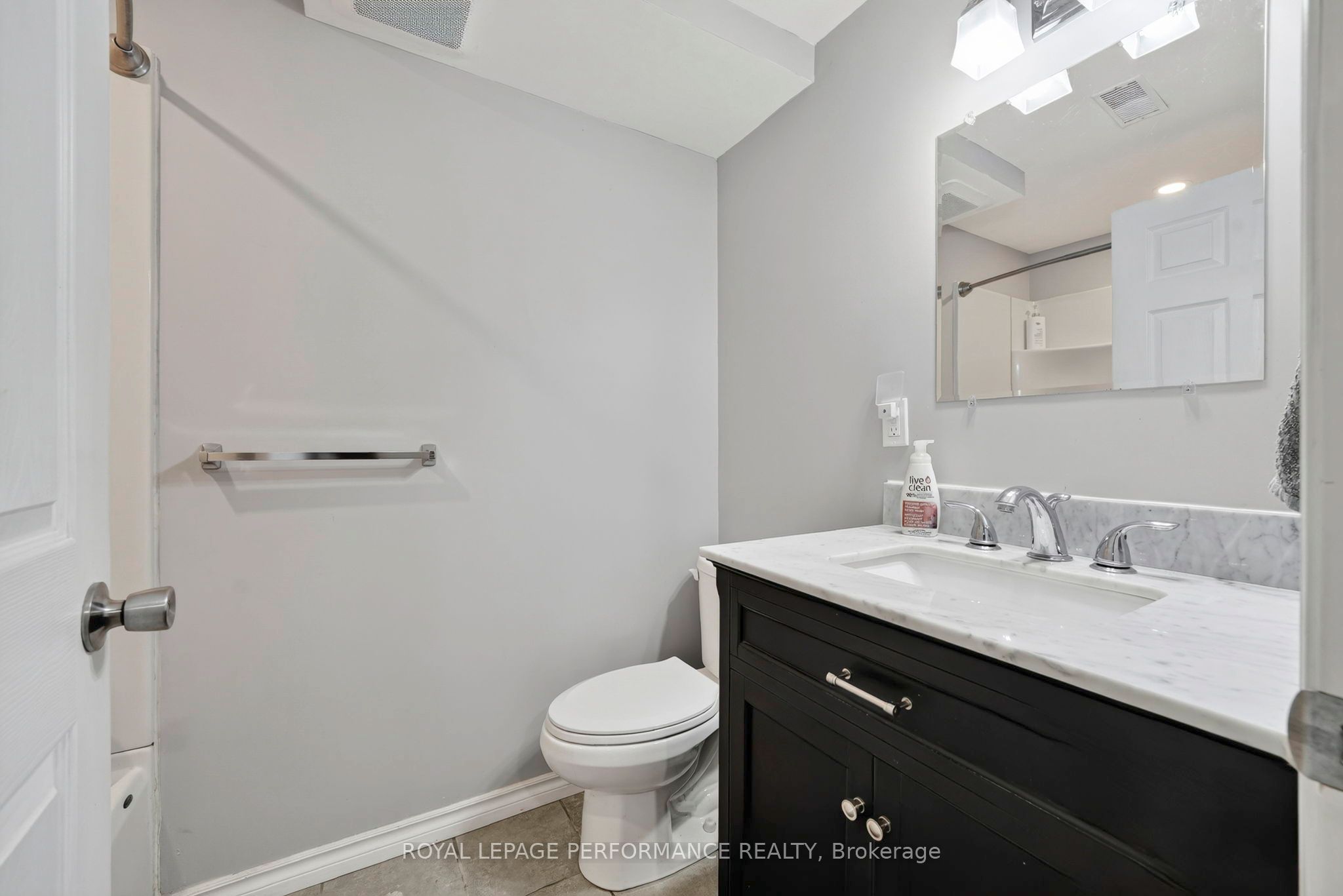 2761 Ross Avenue Property Photo 33