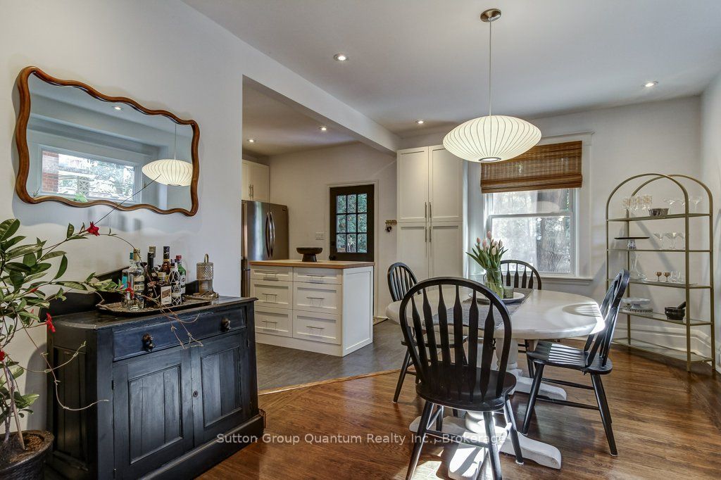 43 Rosslyn Avenue S Property Photo 16