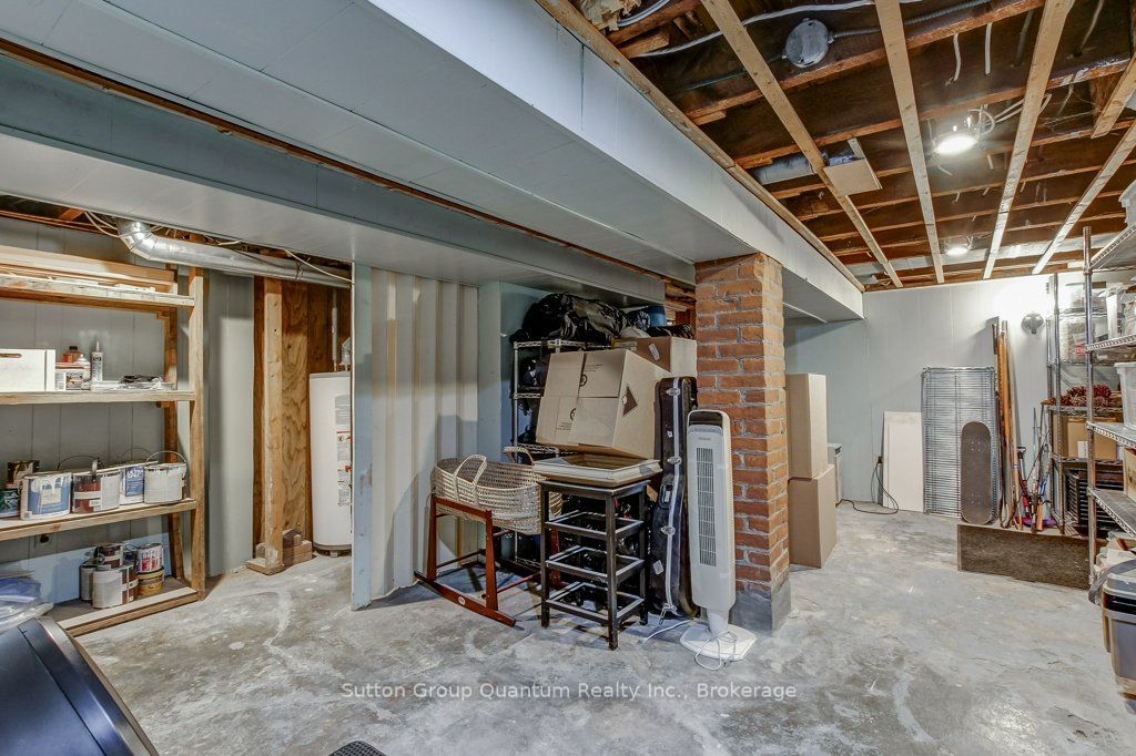 43 Rosslyn Avenue S Property Photo 42
