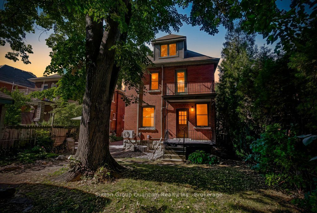 43 Rosslyn Avenue S Property Photo 50