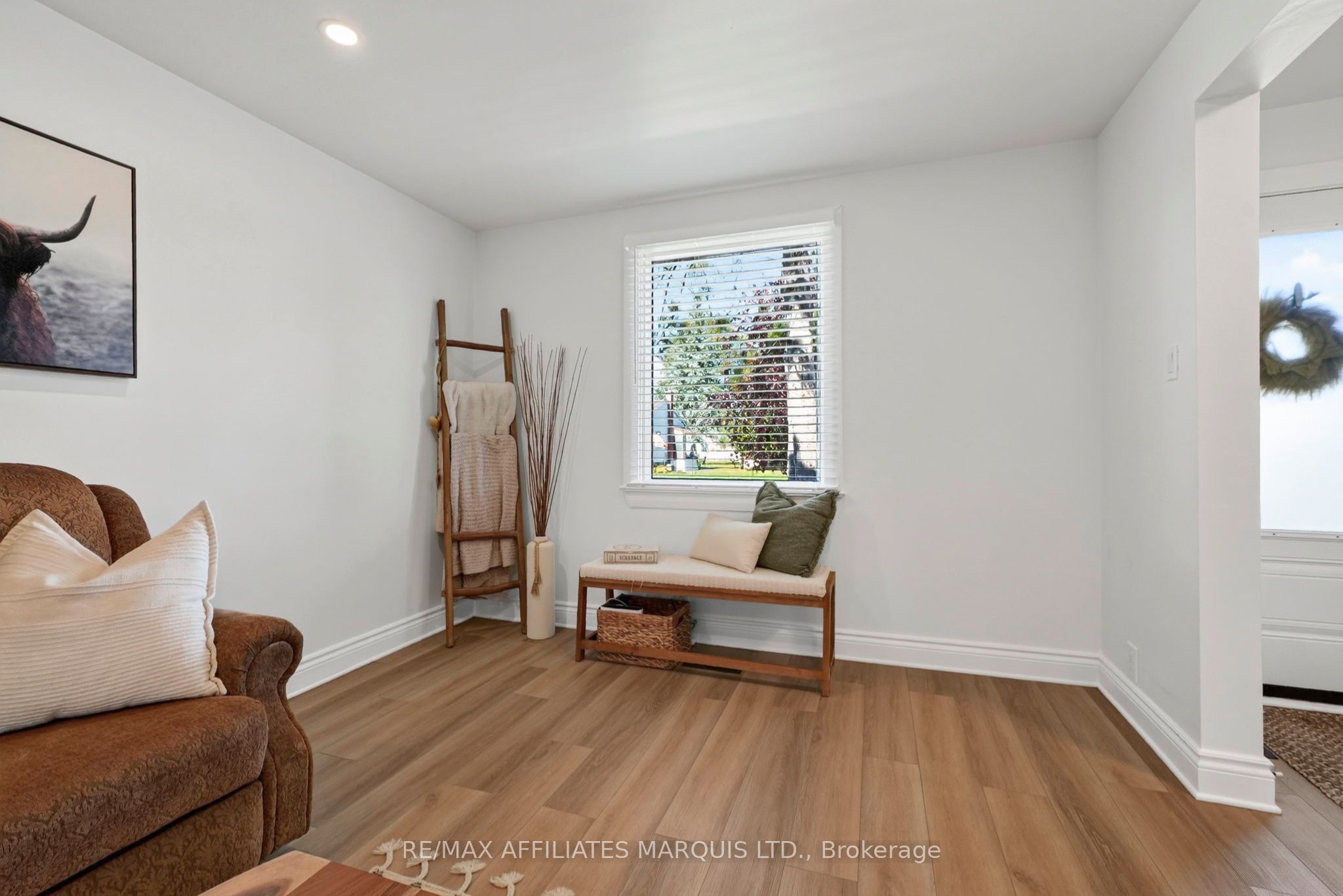 916 Leonard Avenue Property Photo 7