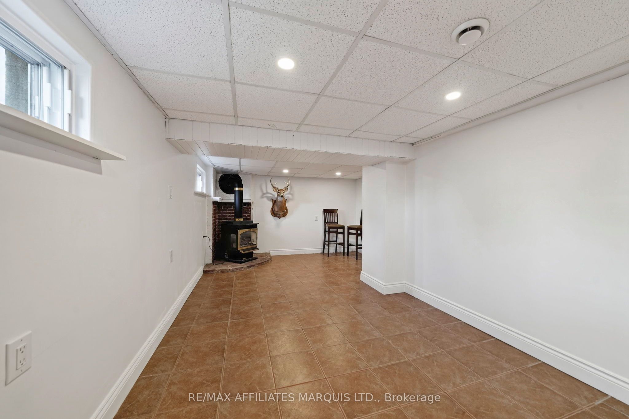 916 Leonard Avenue Property Photo 32