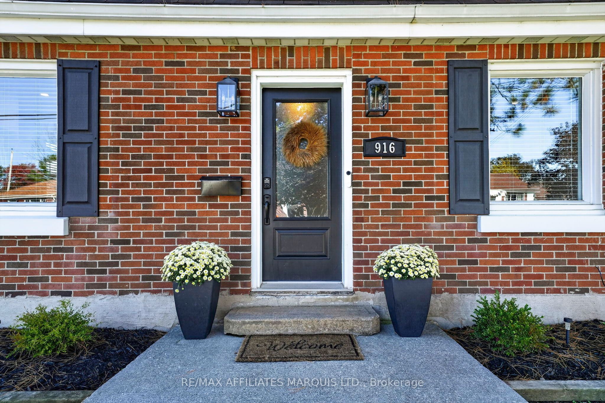 916 Leonard Avenue Property Photo 37