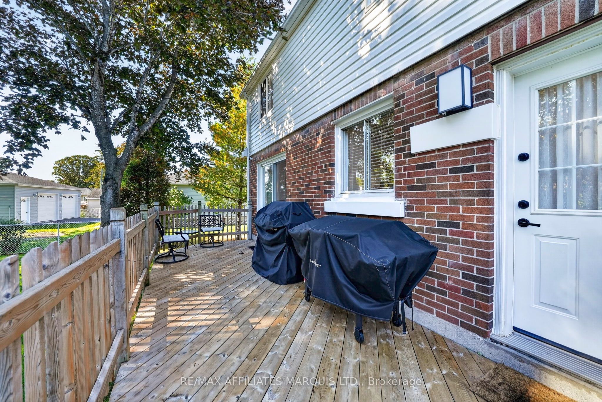 916 Leonard Avenue Property Photo 41
