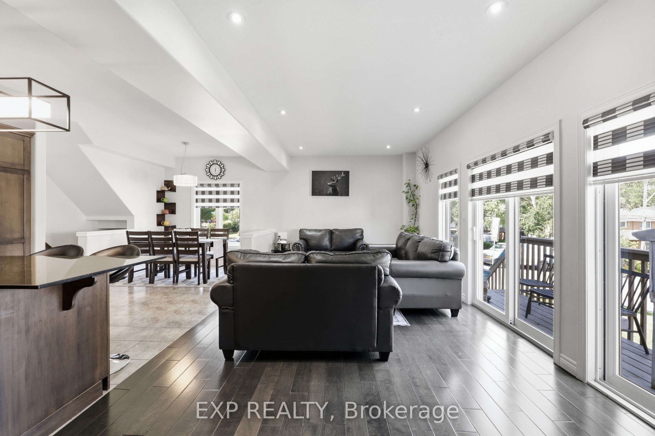 665 Greenhill Avenue E Property Photo 8