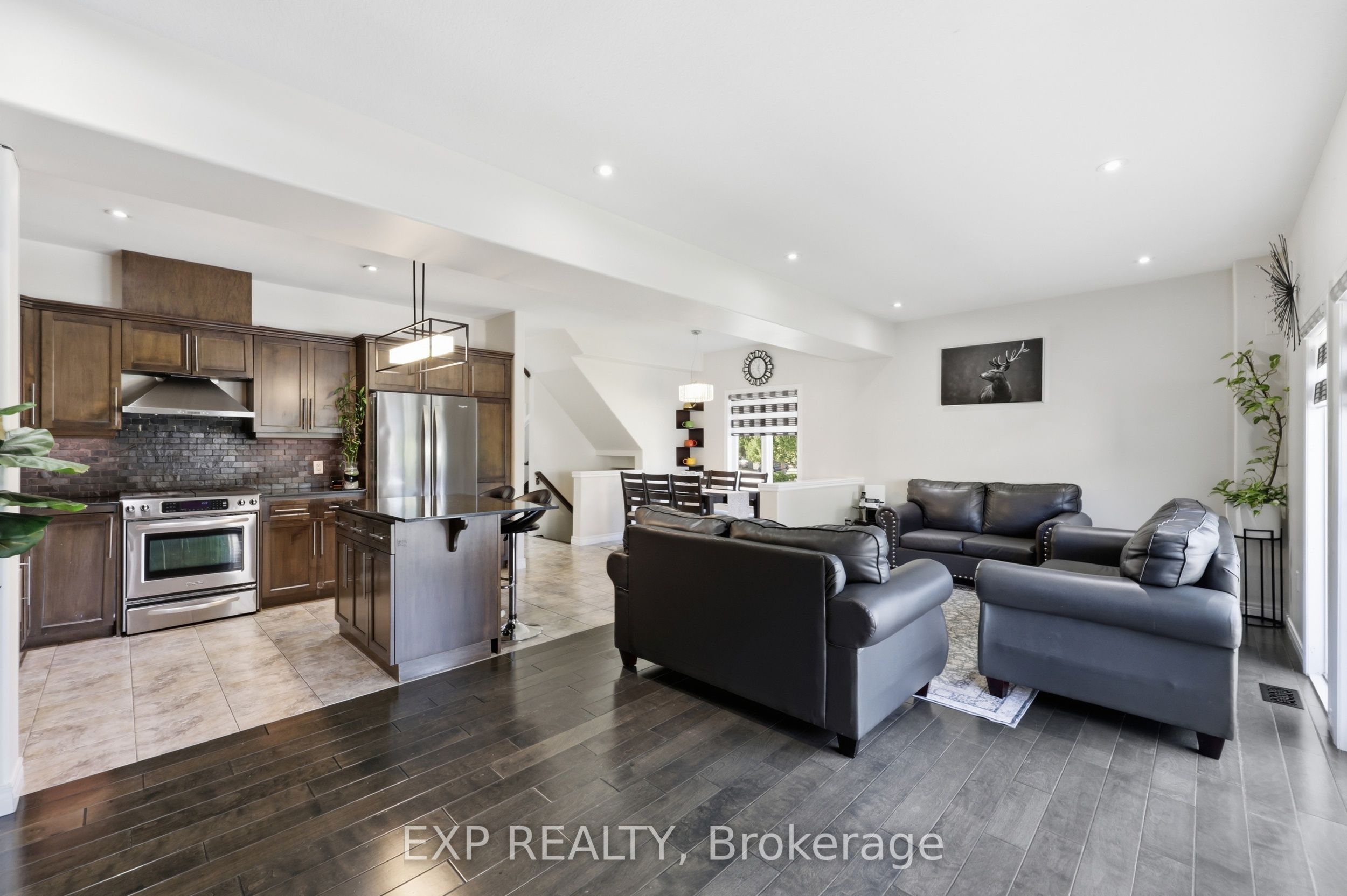 665 Greenhill Avenue E Property Photo 10