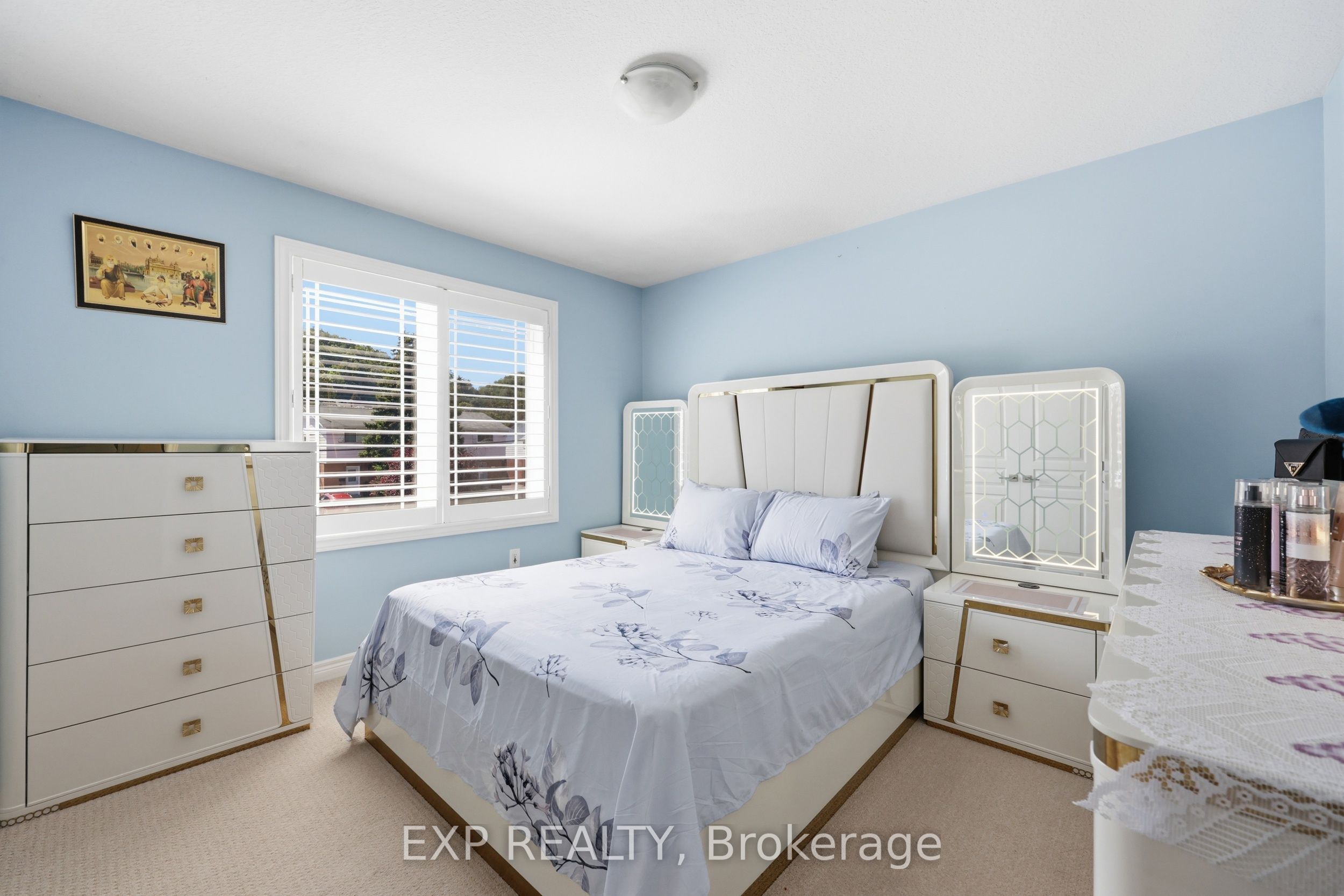 665 Greenhill Avenue E Property Photo 27
