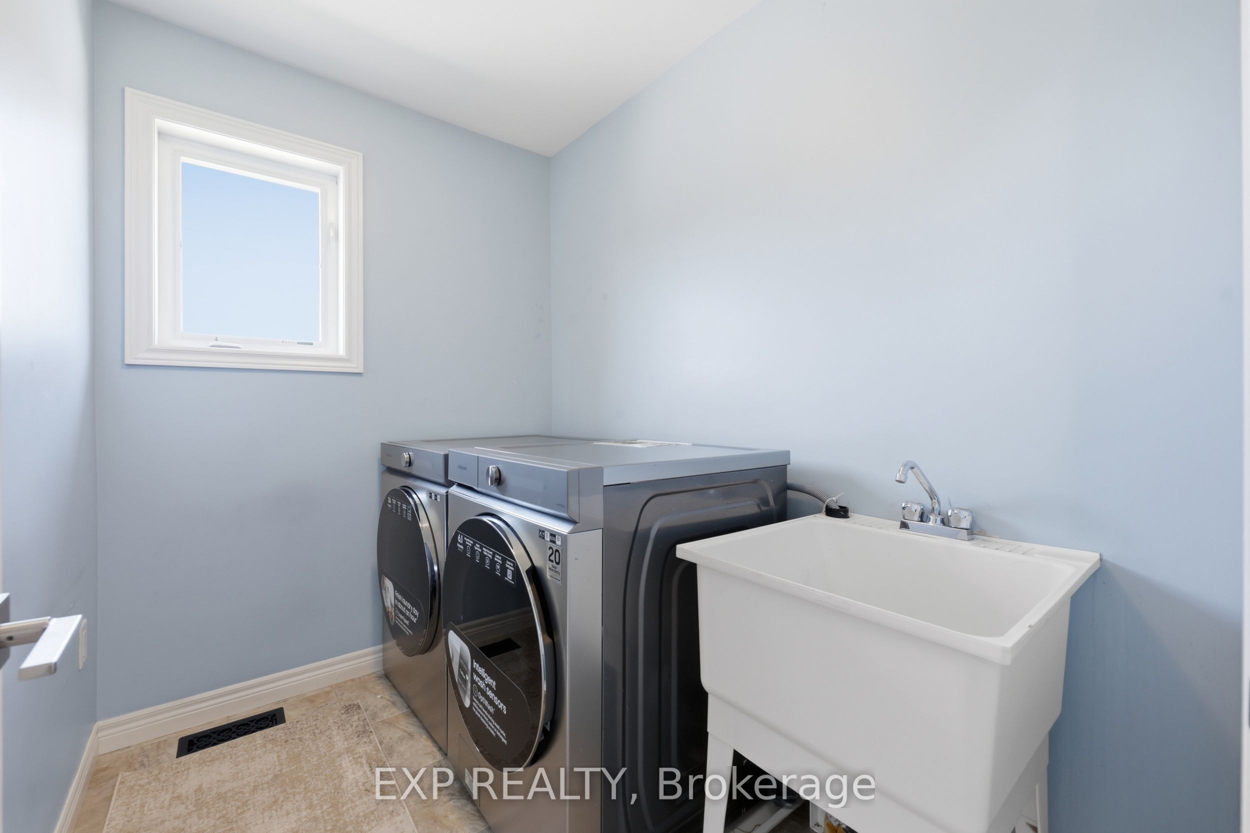 665 Greenhill Avenue E Property Photo 31