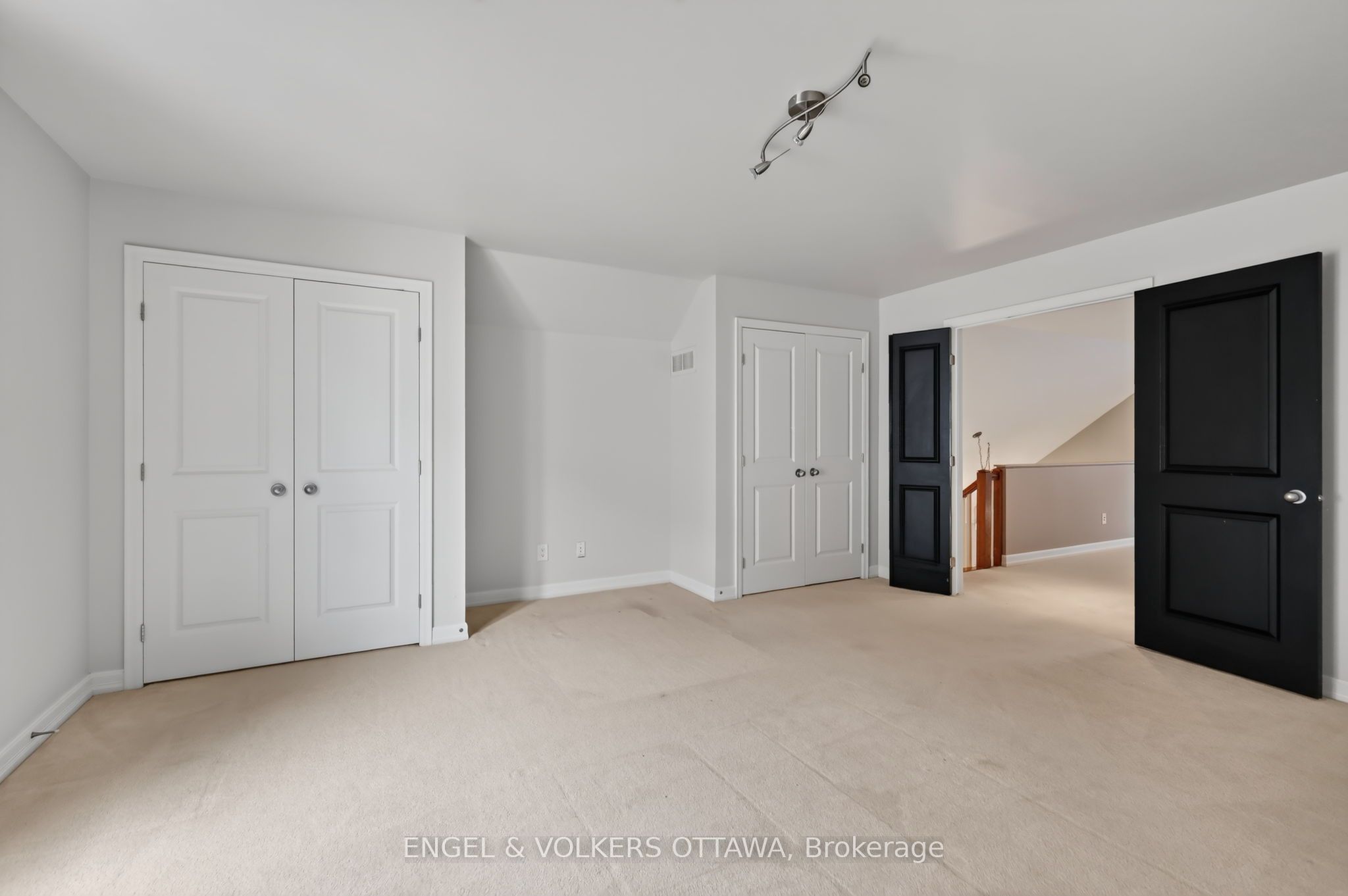547 Kilbirnie Drive Property Photo 35