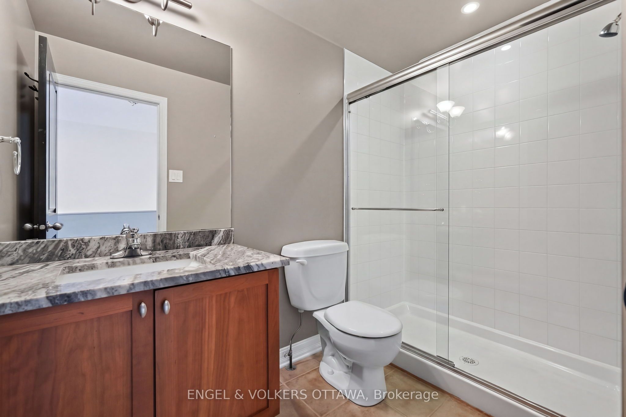 547 Kilbirnie Drive Property Photo 38
