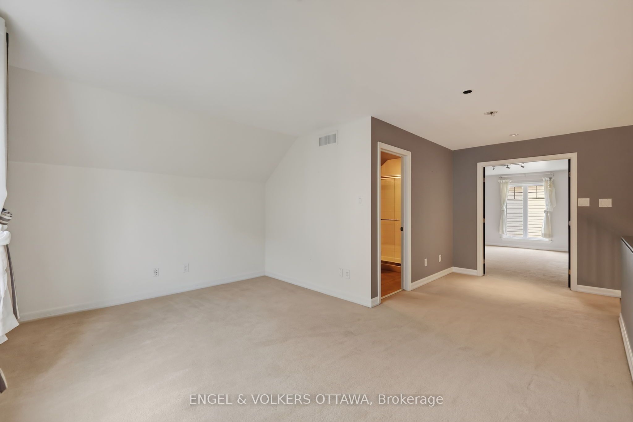 547 Kilbirnie Drive Property Photo 40