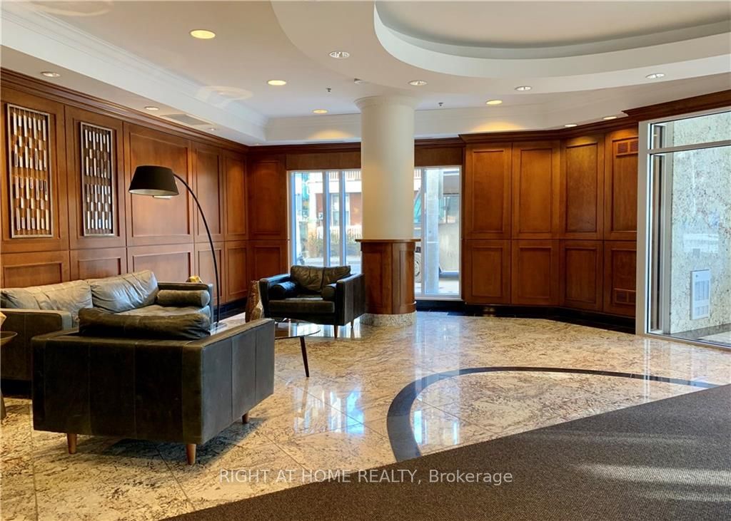 195 Besserer Street 2307 Property Photo 2