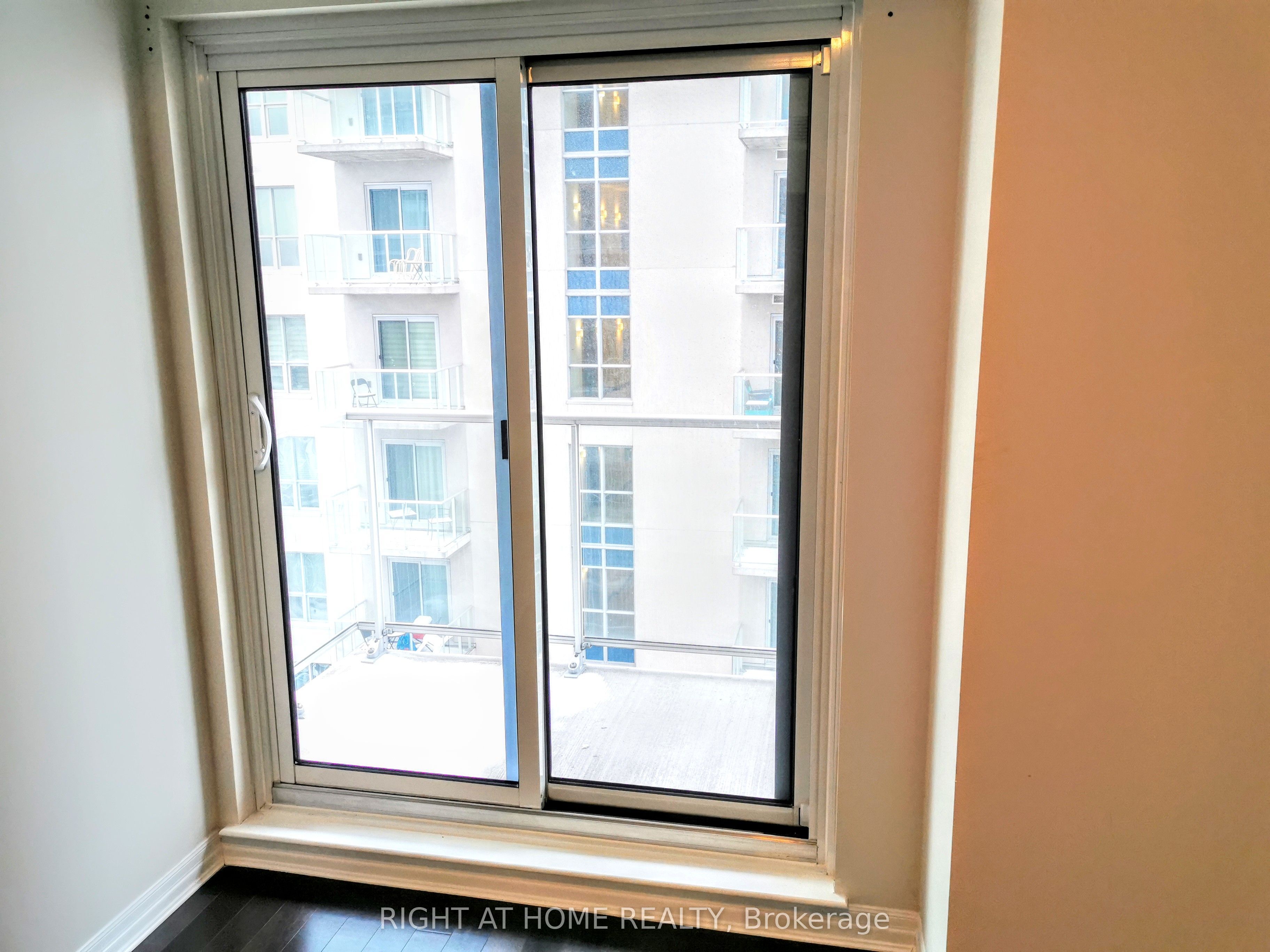 195 Besserer Street 2307 Property Photo 13
