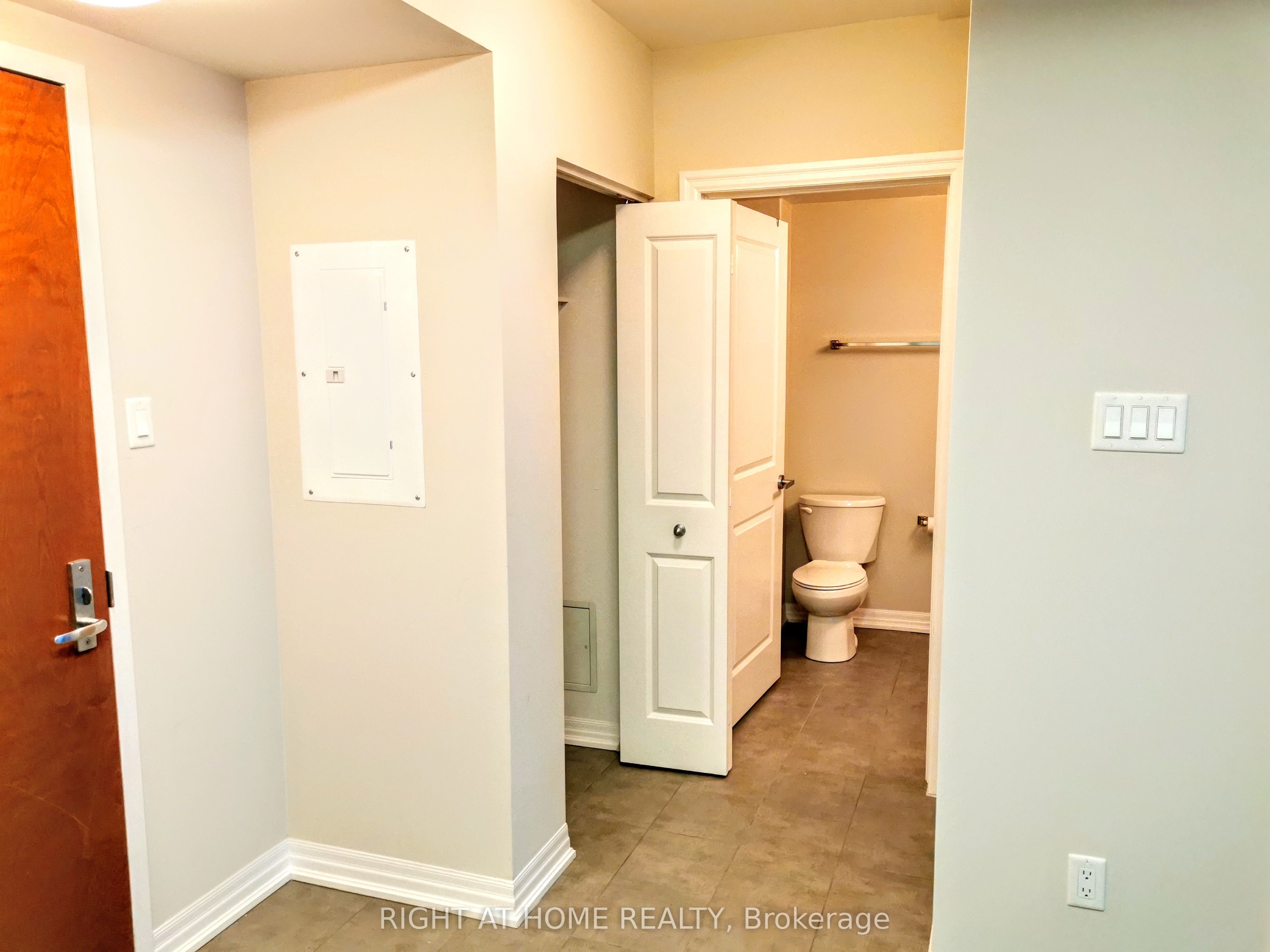 195 Besserer Street 2307 Property Photo 18