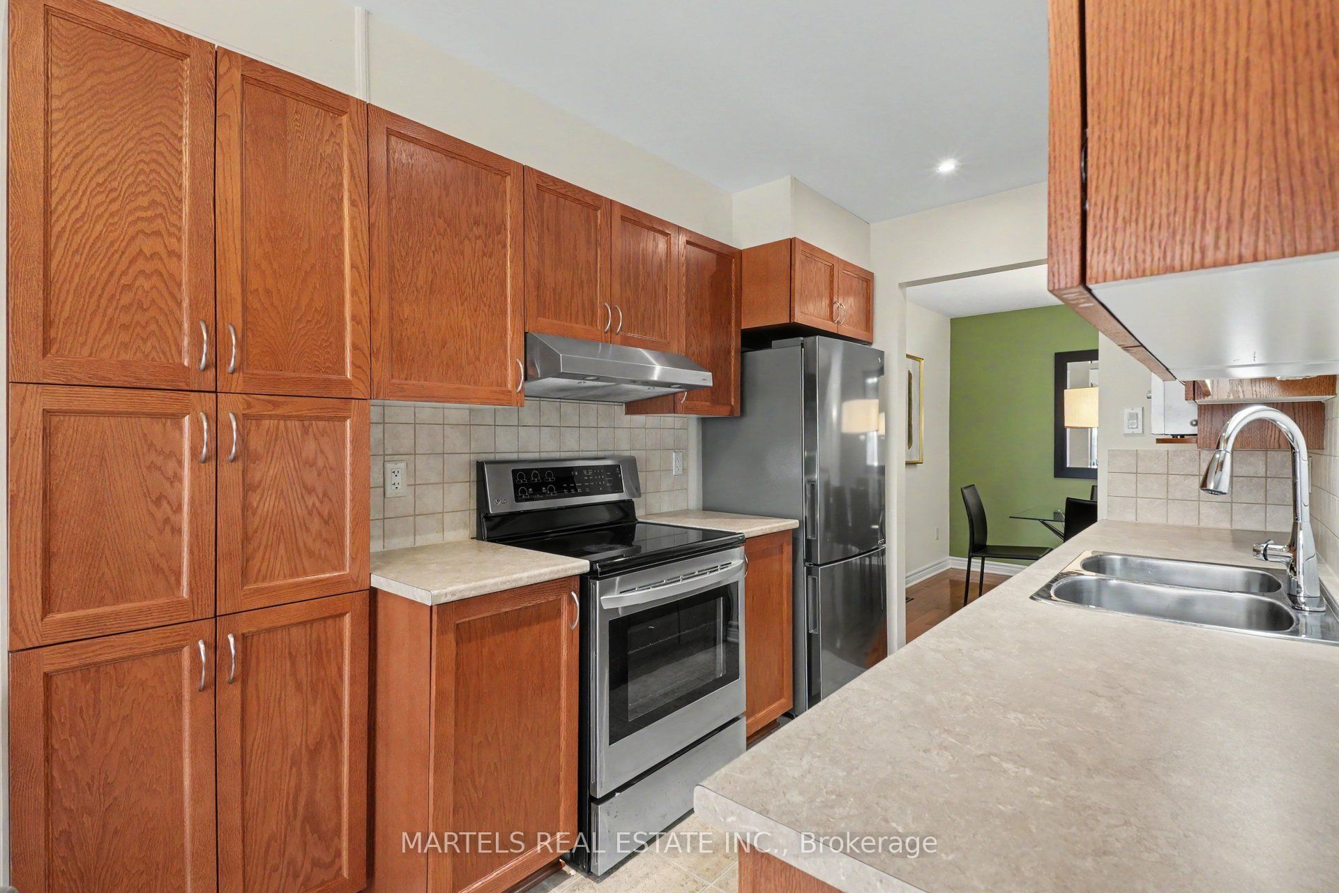 83 Indigo Street Property Photo 8