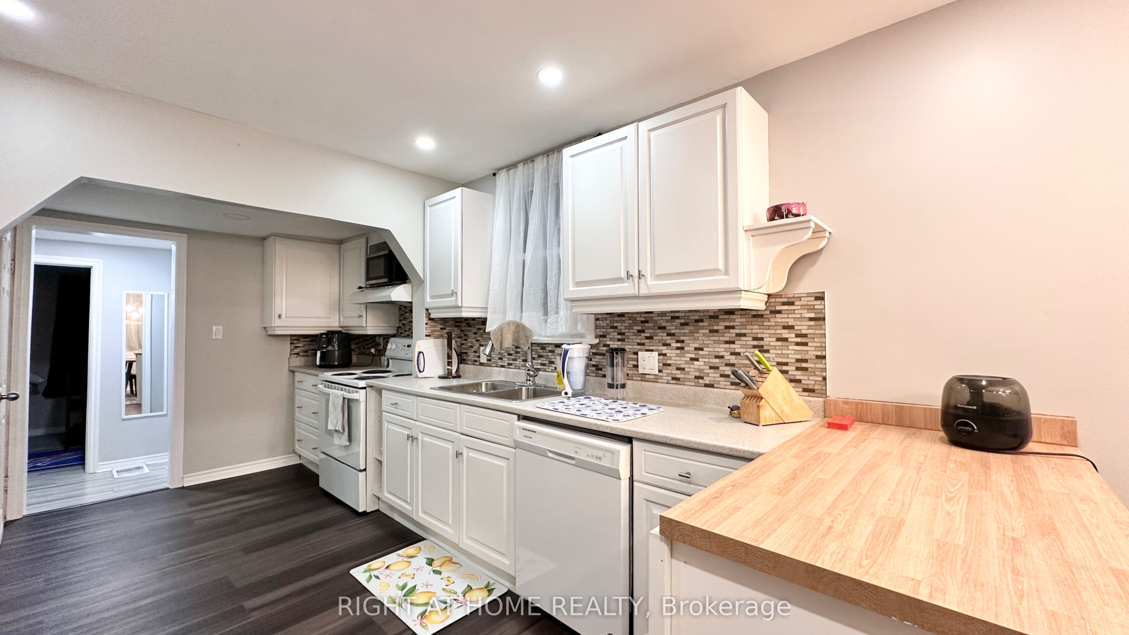 16 East Street Property Photo 9