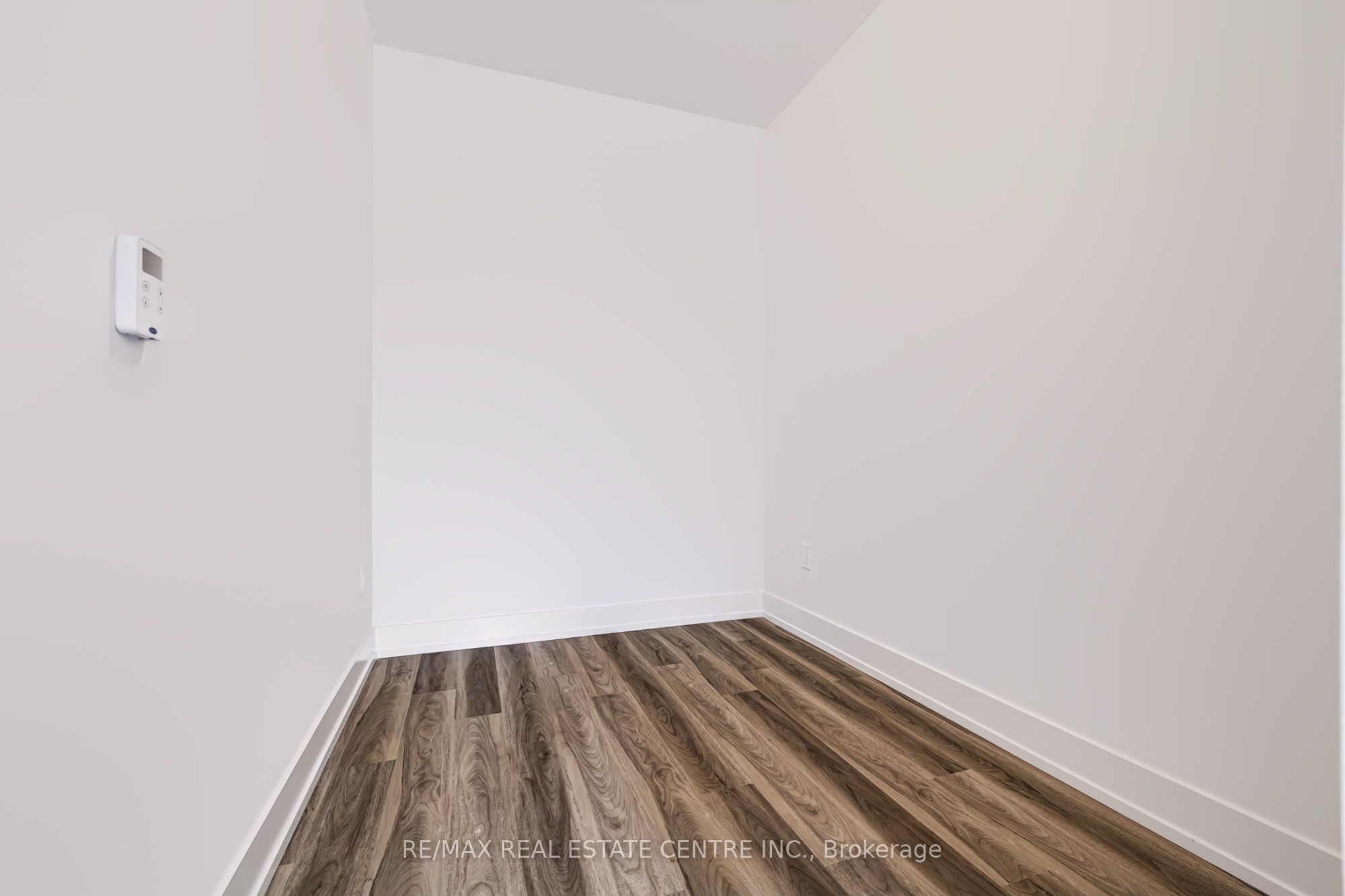 1100 Lackner Place 517 Property Photo 13