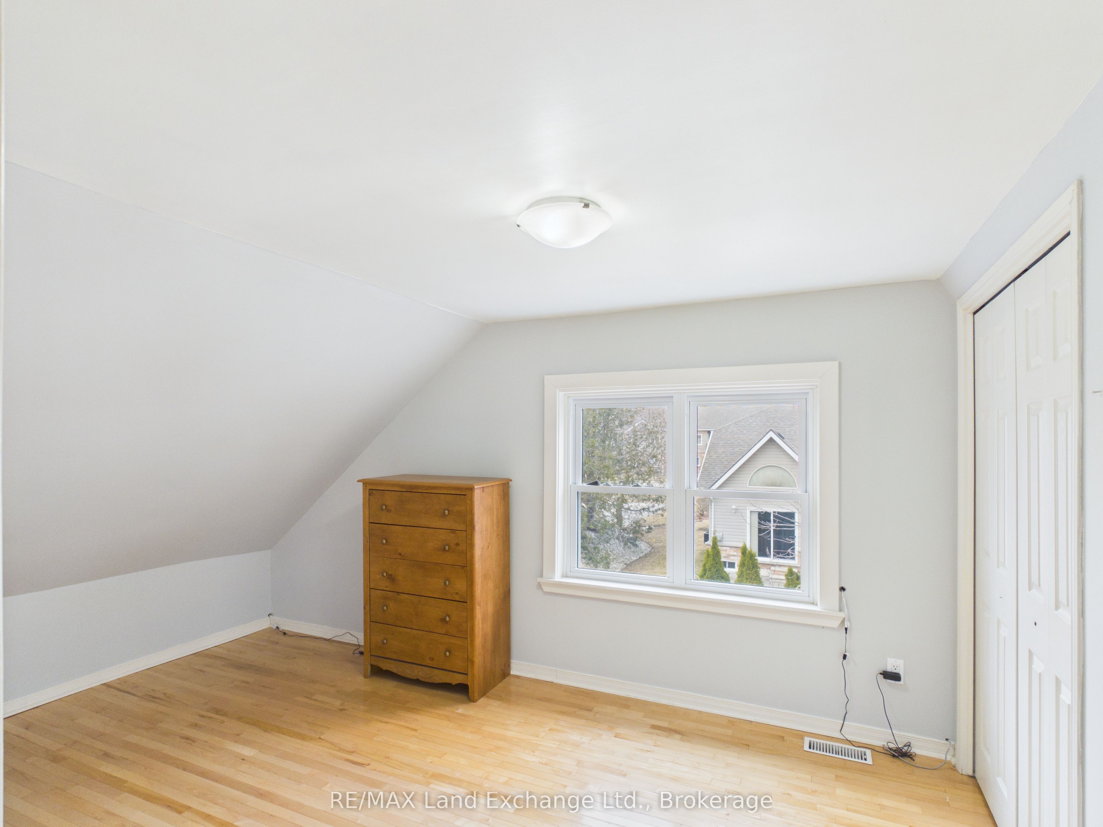 842 Olde Victoria Street Property Photo 18