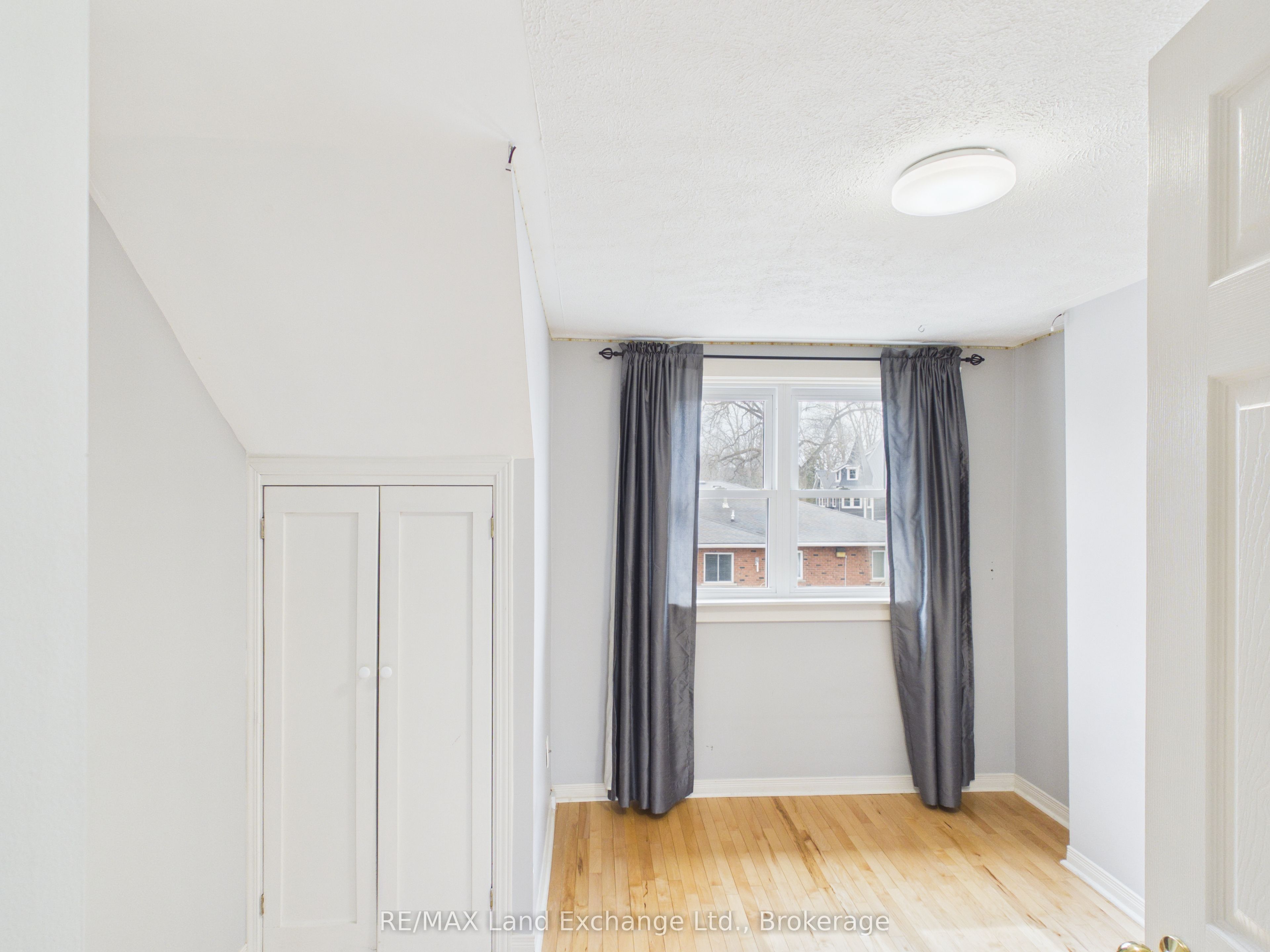 842 Olde Victoria Street Property Photo 19