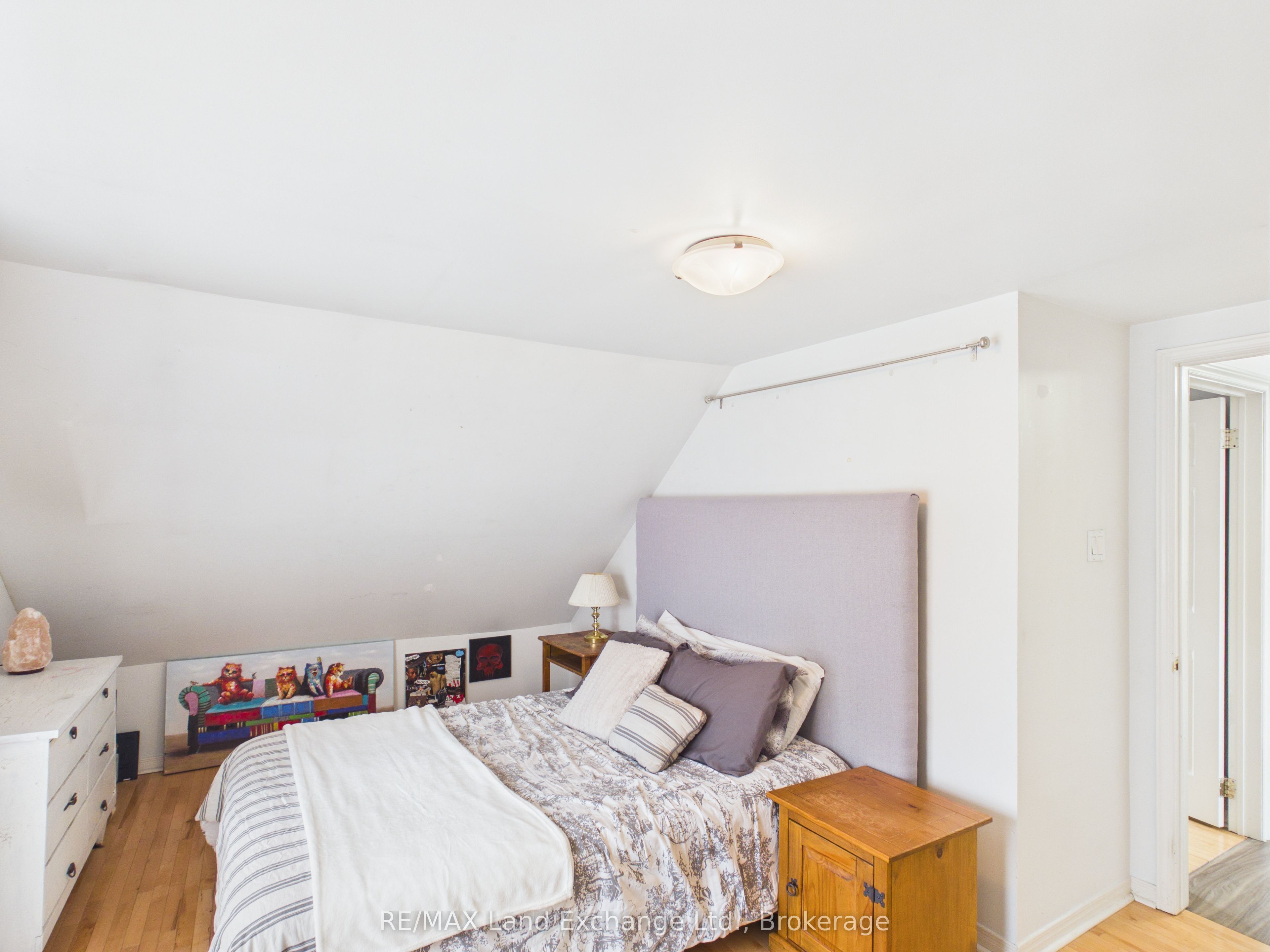 842 Olde Victoria Street Property Photo 20